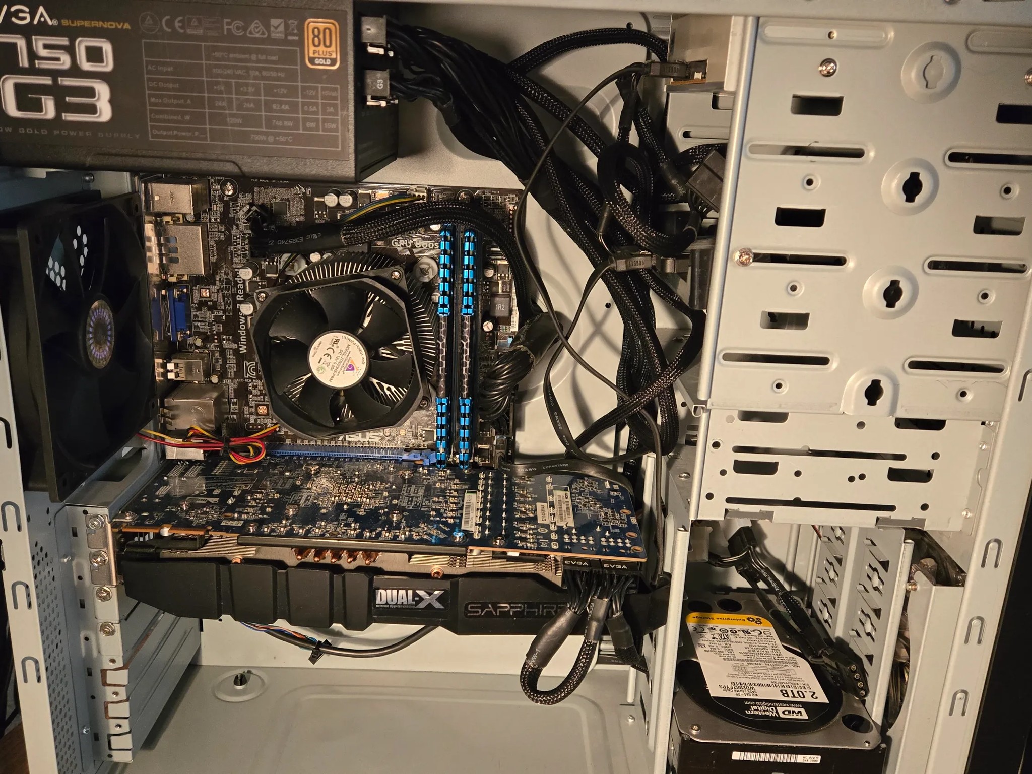 SYX Black and Blue | i5-2320 | Radeon HD 7970 3GB | 16GB DDR3 | 500GB SSD | USB WiFi Module