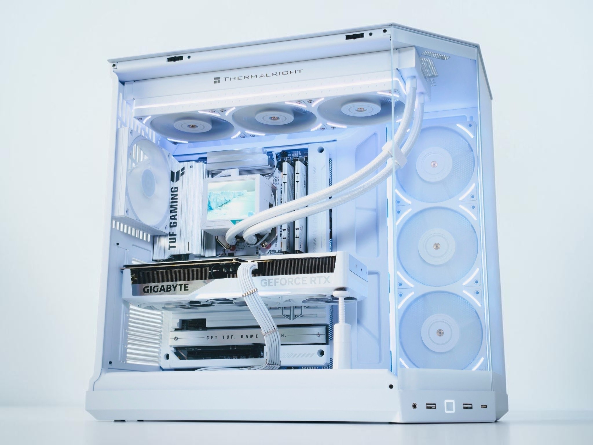 ❄️🥶Cryo V1❄NVIDIA RTX 5070 Ti  16GB❄AMD Ryzen 7 9800X3D❄32GB DDR5❄2TB NVME