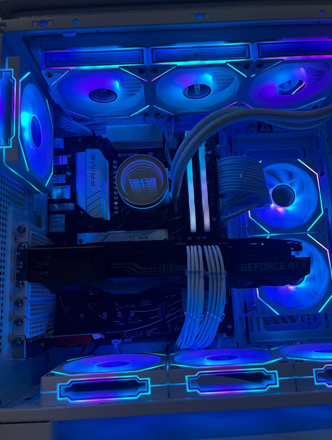 GAMING MONSTER | RTX 3080 | R5 7600X | 32 GB RAM | 2 TB NVME | WIFI + BLUETOOTH