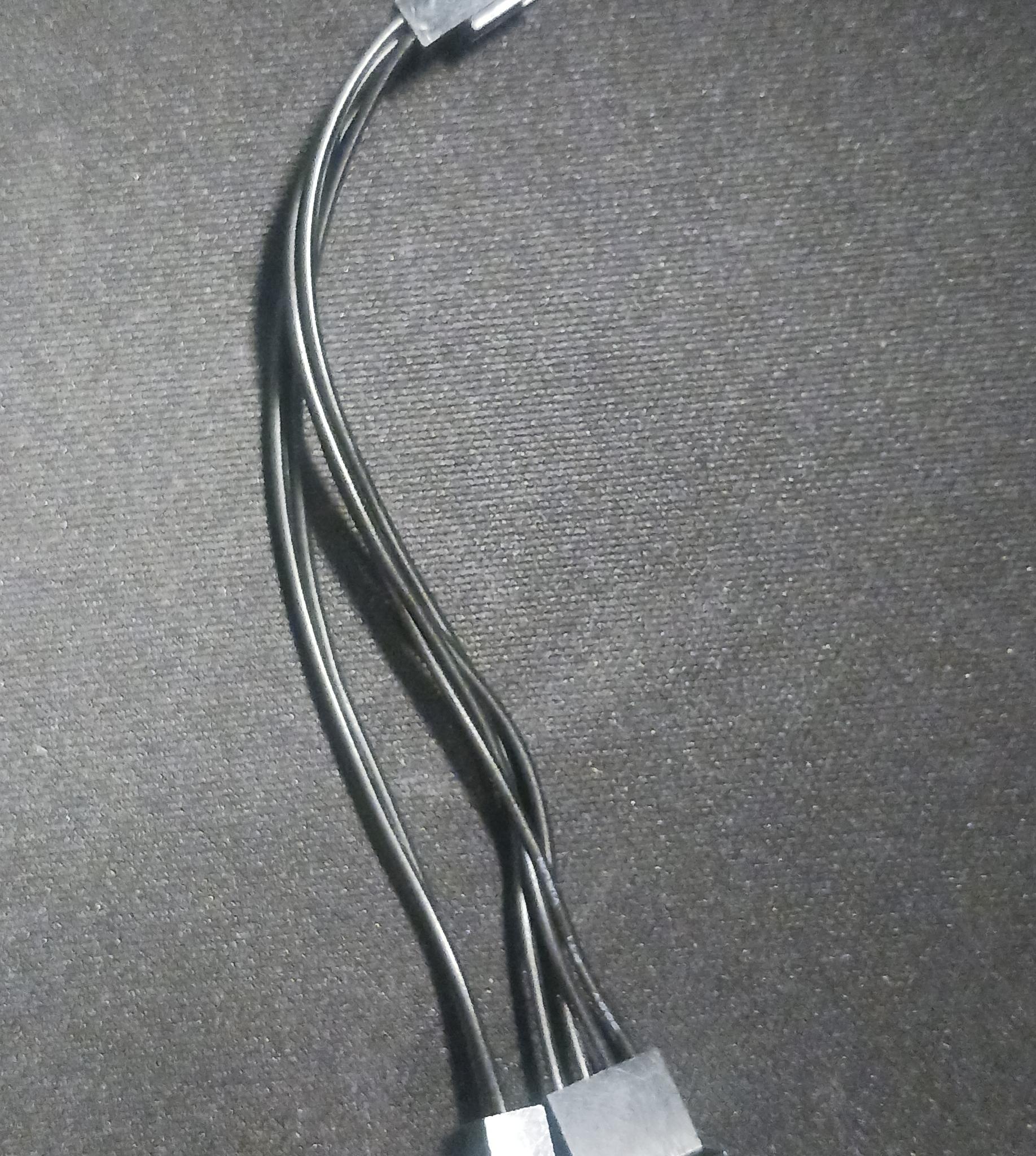 Two Thermalright TL-C12B V2 120mm PWM Fans 1500RPM + 4-Pin Splitter