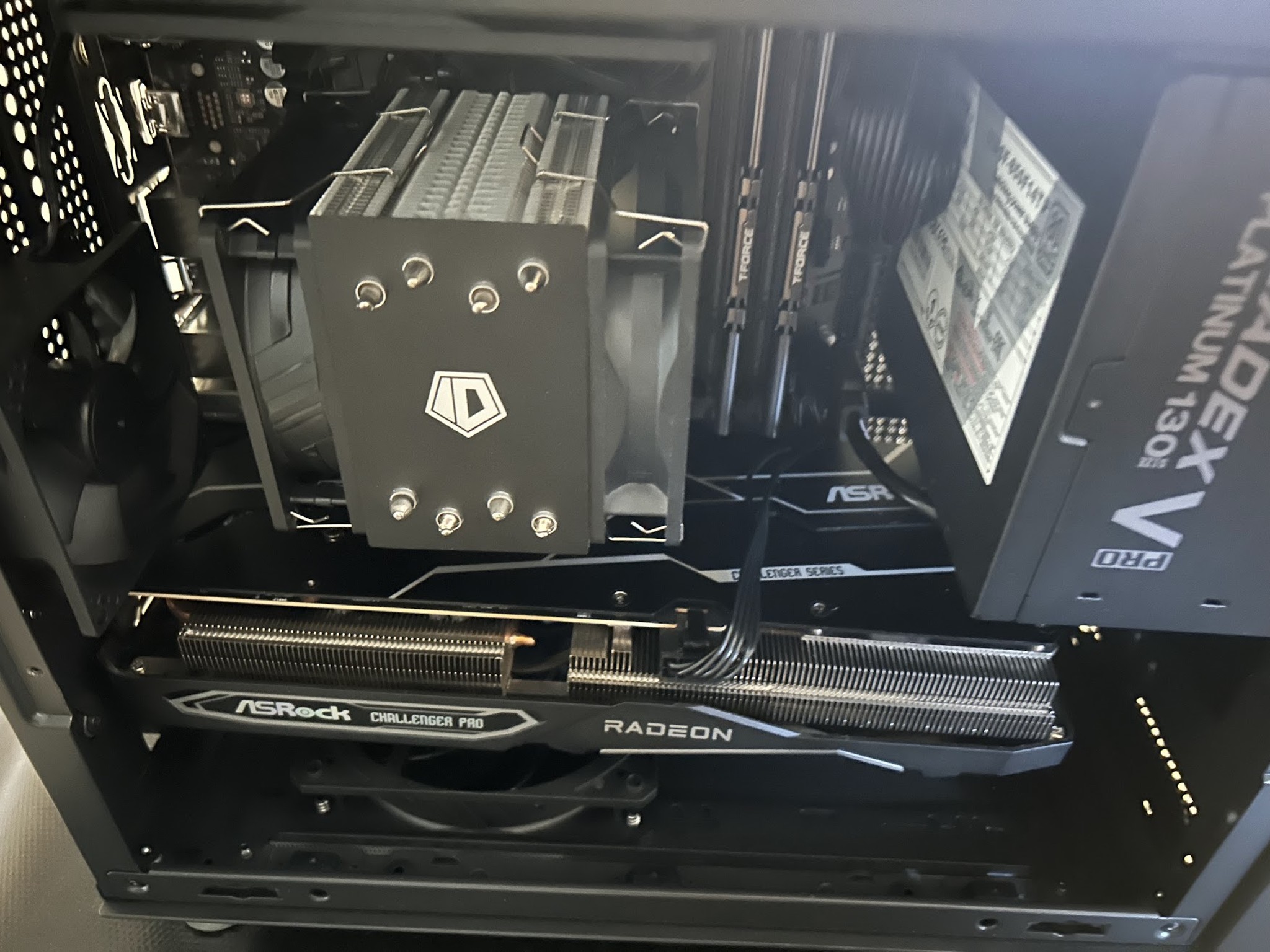 NoN RGB 12100F + 6600XT