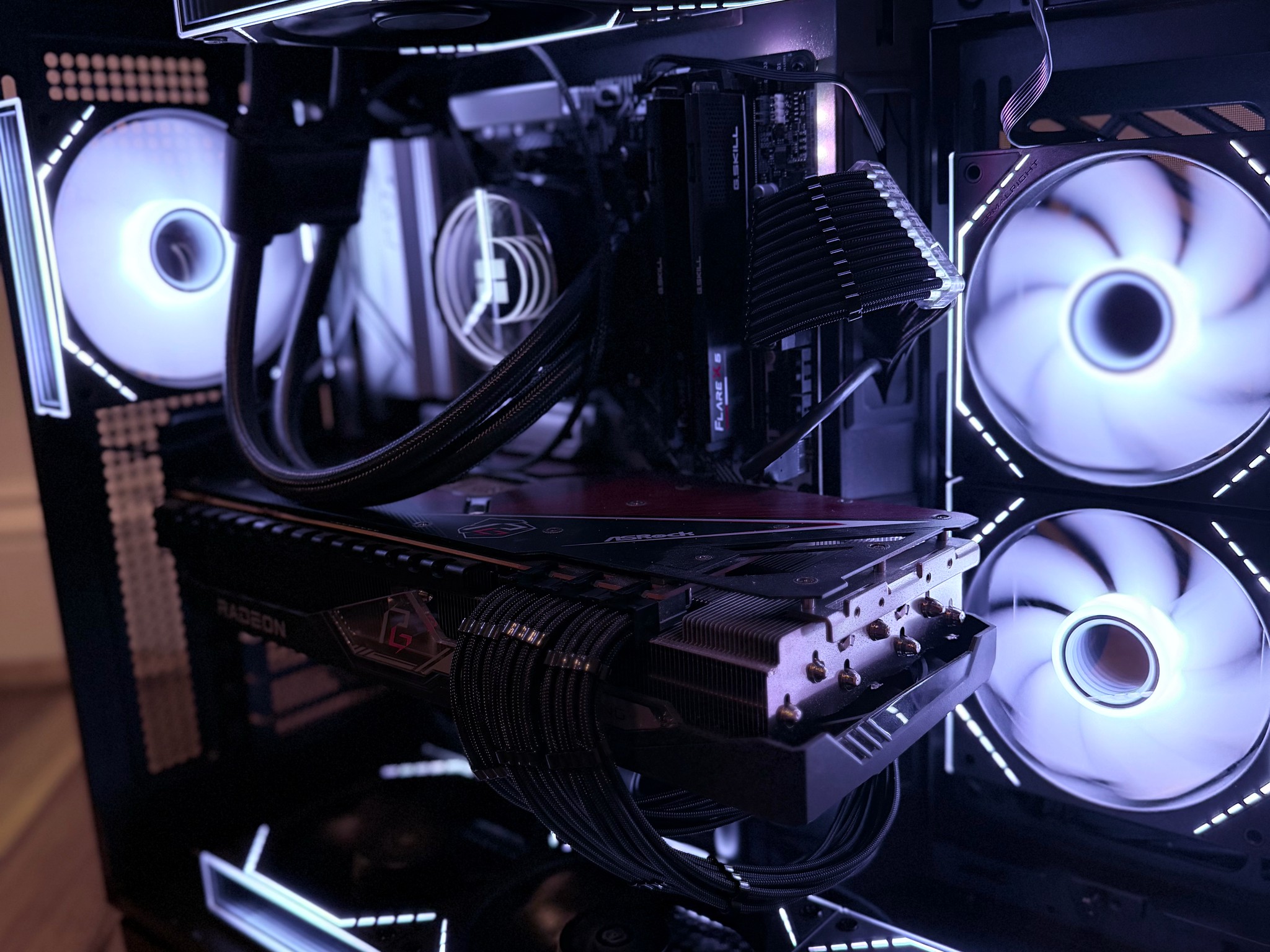 ❄️"Artic Veil"❄️| 4k Gaming | 7900 XTX 24gb| Ryzen 9 7900 | 32GB Ram | 2tb SSD | WiFi