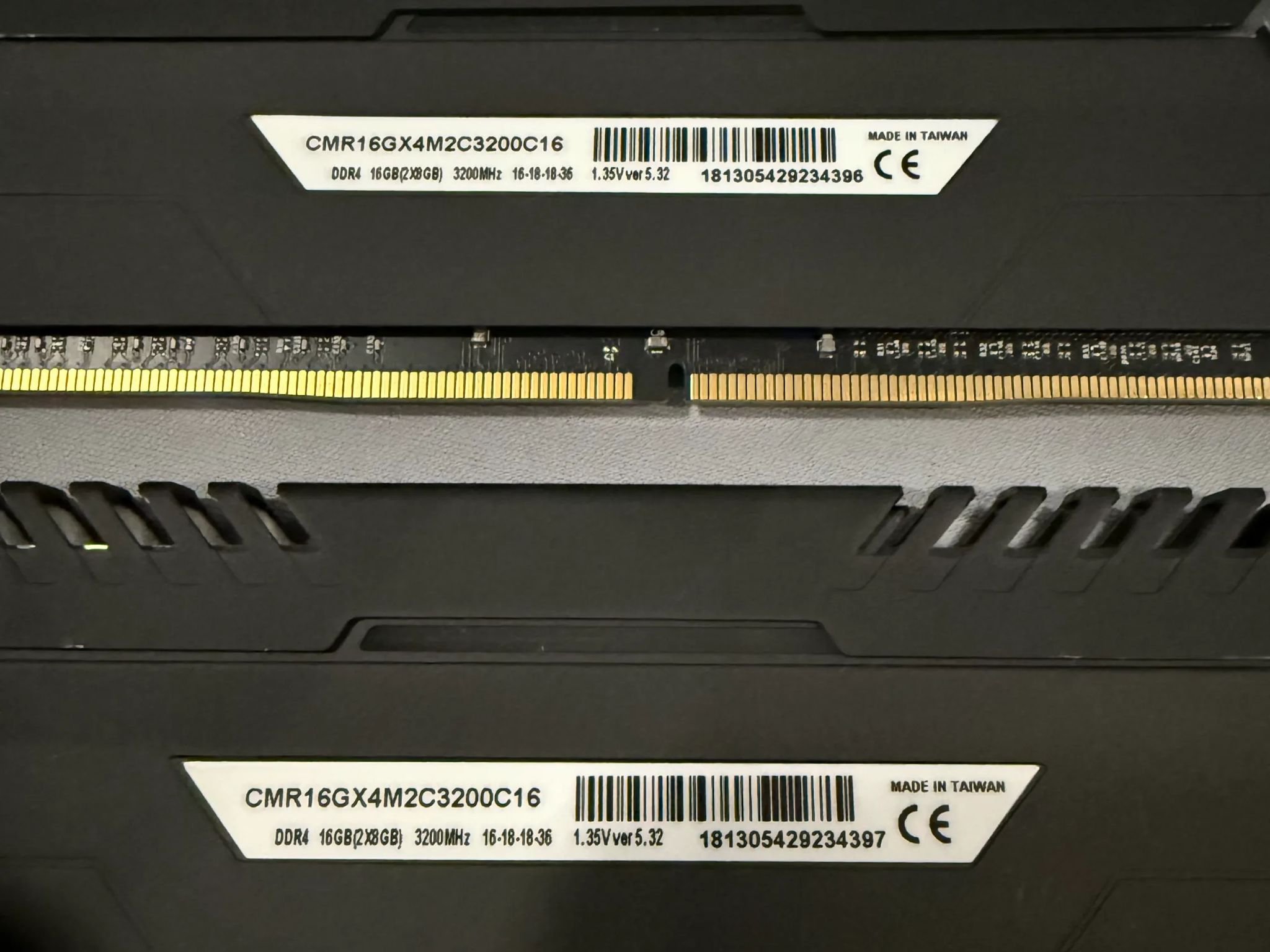Corsair Vengeance RGB DDR4-3200 16GB (2x8)