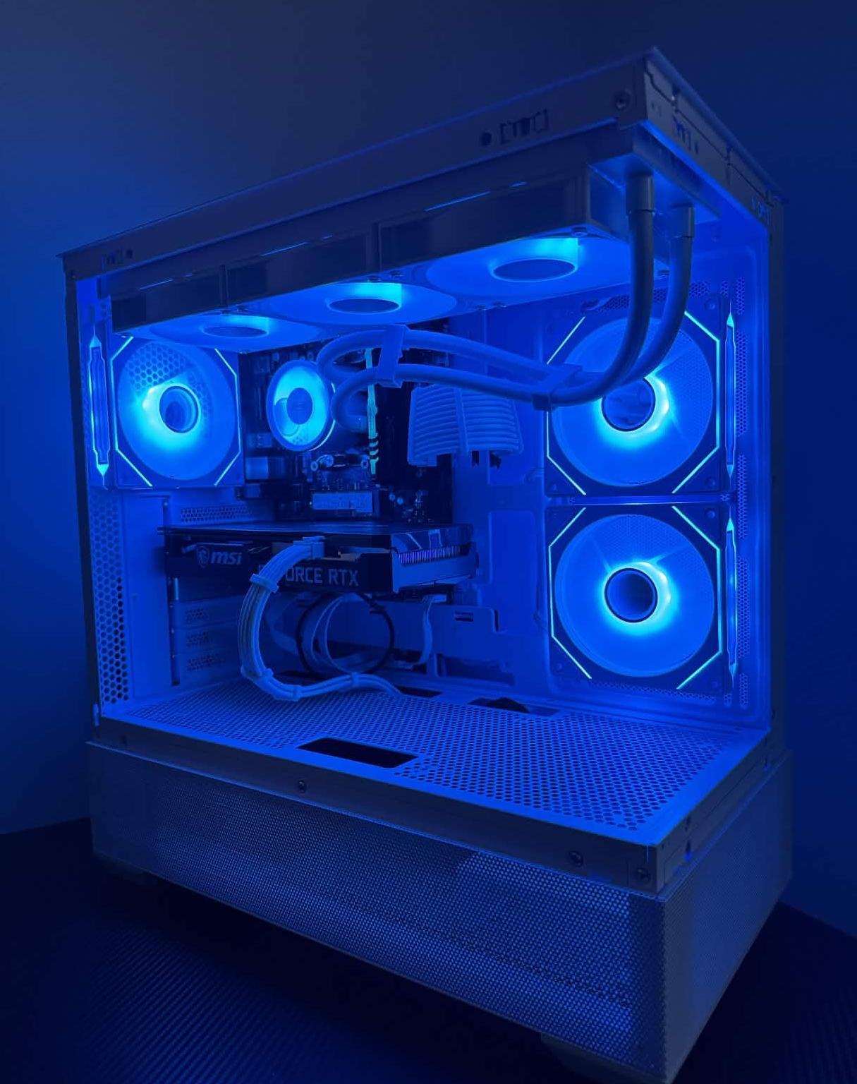 ❄️ White Aesthetic Gaming PC – RTX 3060 Ti | Ryzen 5 3600 | 16GB RAM | 1TB SSD