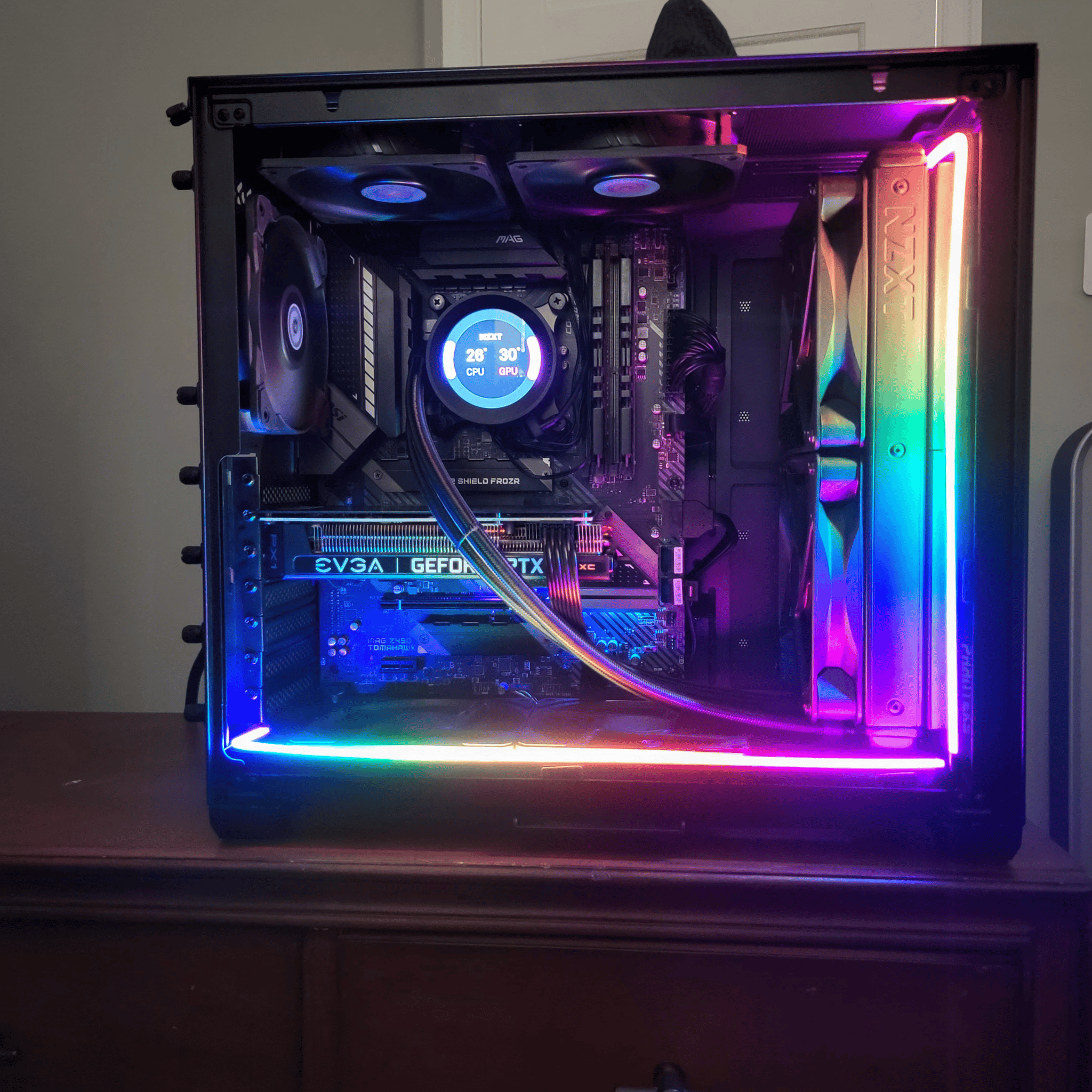 Intel i9 10900kf - EVGA 3060 XC - Lian LI 011 Air mini