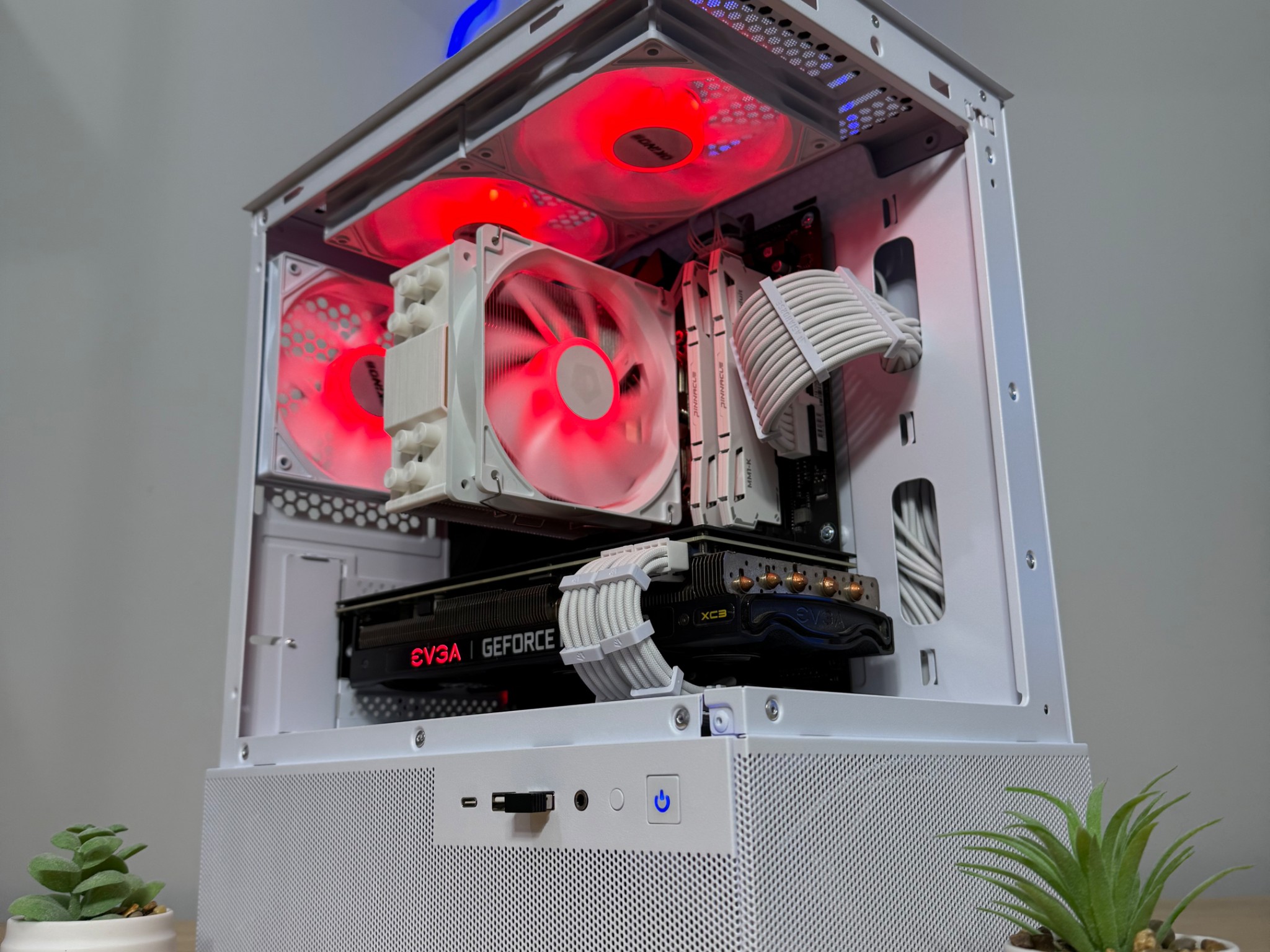 Custom White 1440p Gaming PC-Ryzen 5 5500-RTX 3070-1TB SSD-16GB Ram