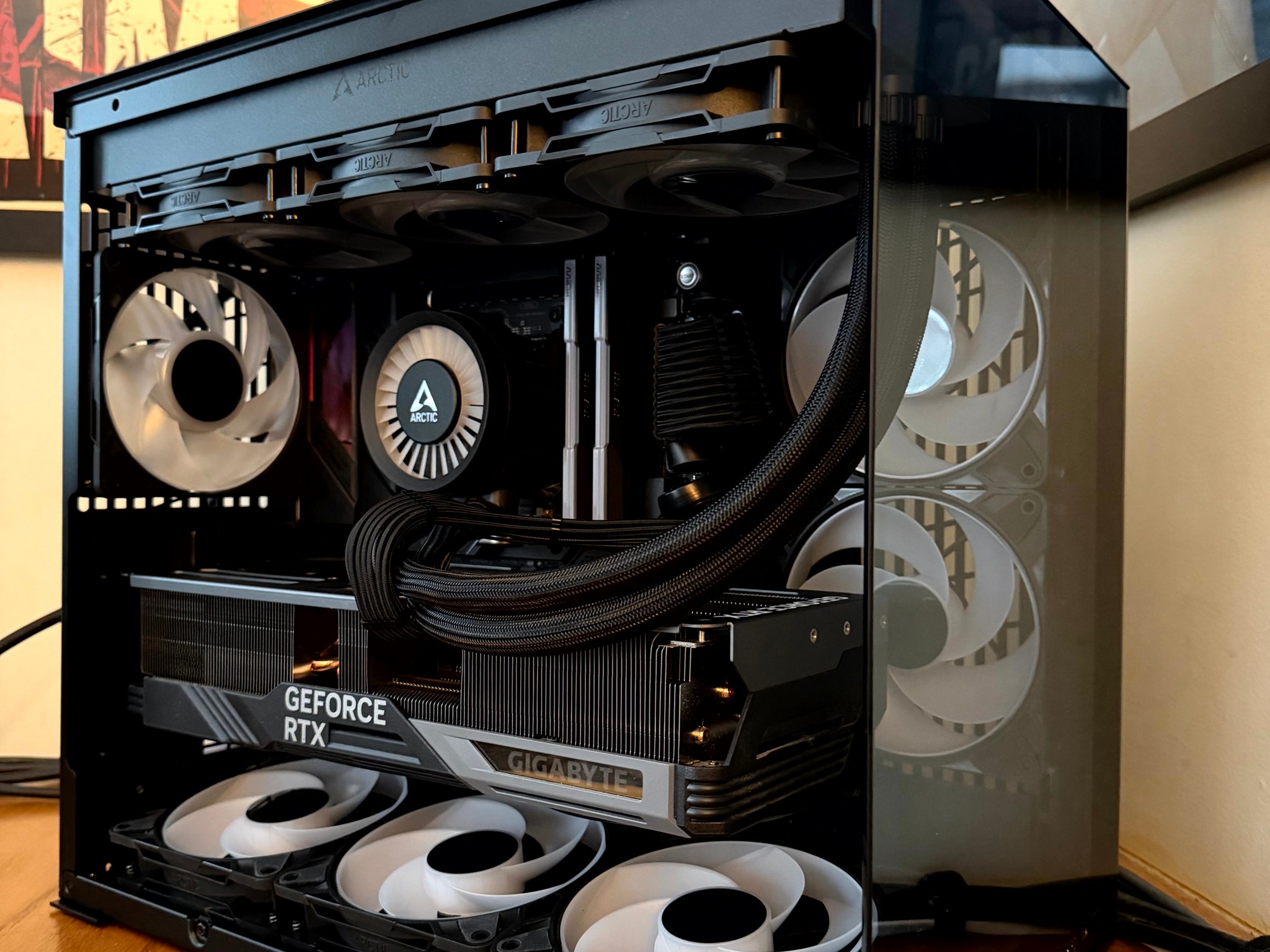 Tveir Hrafnar - RTX 4080 Super OC | Ryzen 9 7900x3d | 32G RAM @6400MT/sec | 4TB Storage | 1000W PSU