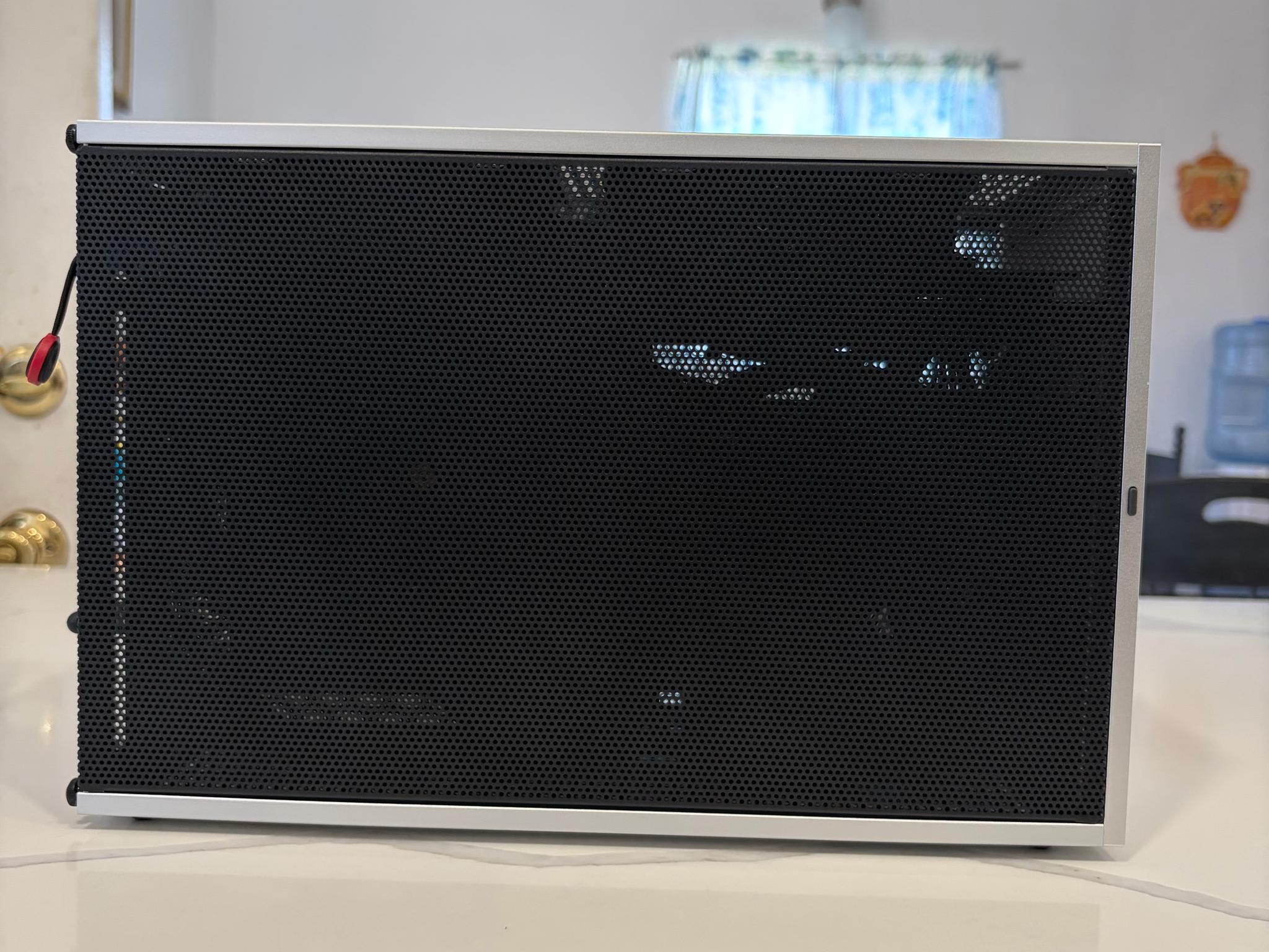 ITX RTX 5070 TI + RYZEN 7 9800X3D