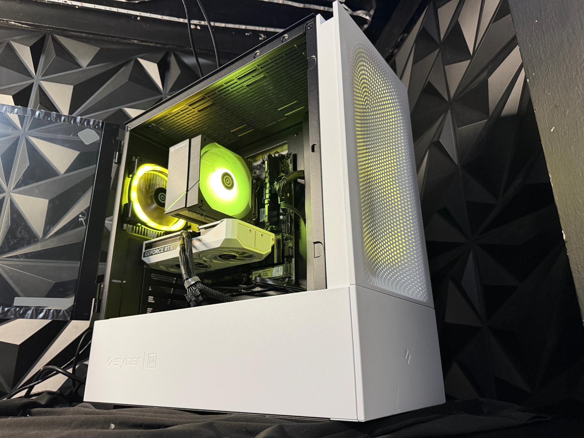 ⚡🌐 CYBER REMIX Ti 🌐⚡Ryzen 5 8400F| RTX 5060Ti| 16 GB DDR5|750GB NVMe| 1000W Gold PSU