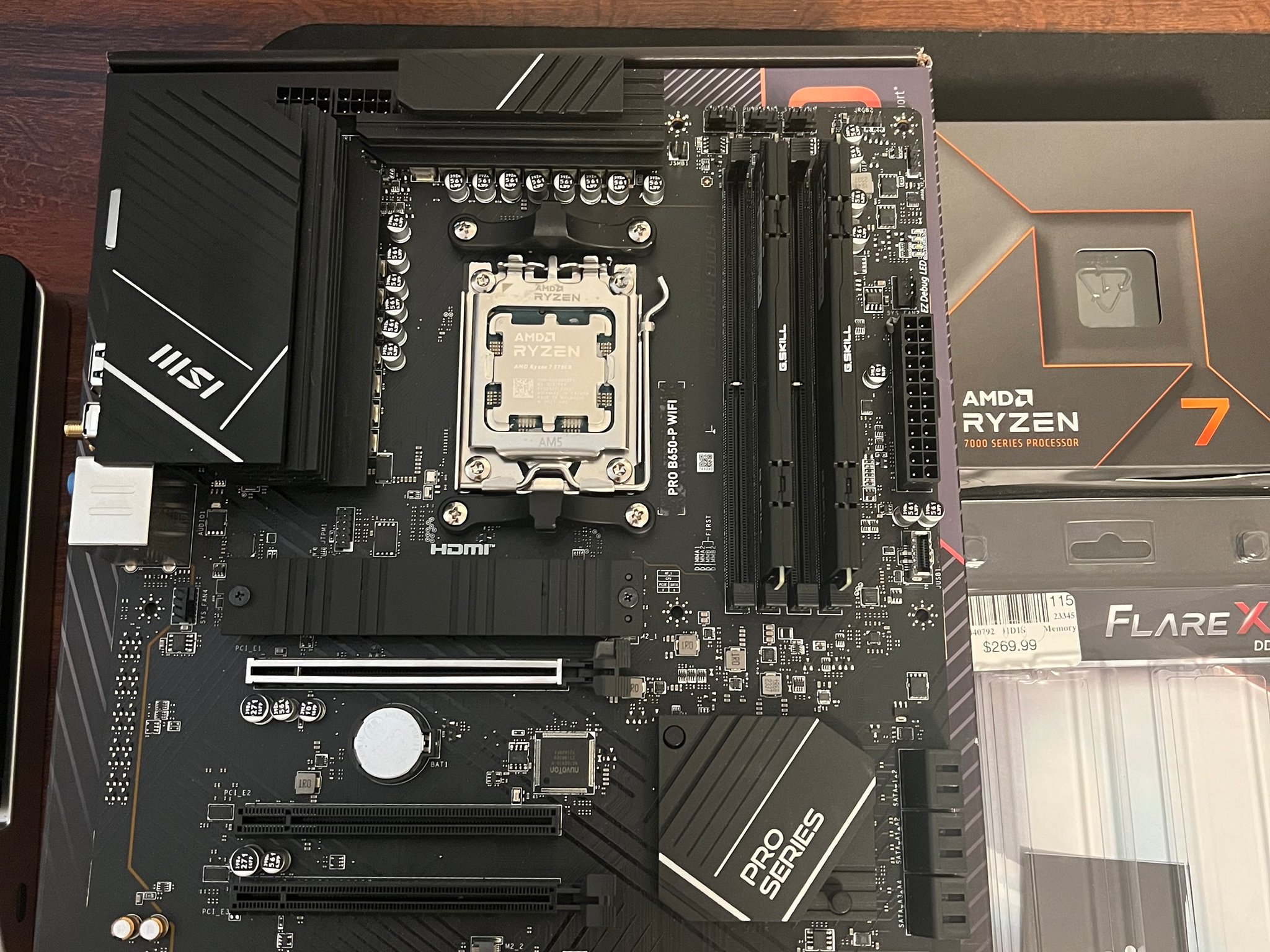 Ryzen 7700X 32GB DDR5 6000Mhz MSI PRO B650-P WiFi CPU MOBO RAM MicroCenter Bundle