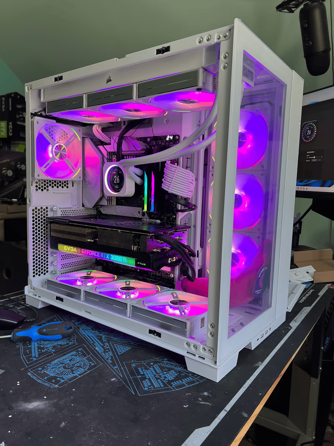 Project Snow White 12900k 3090ti