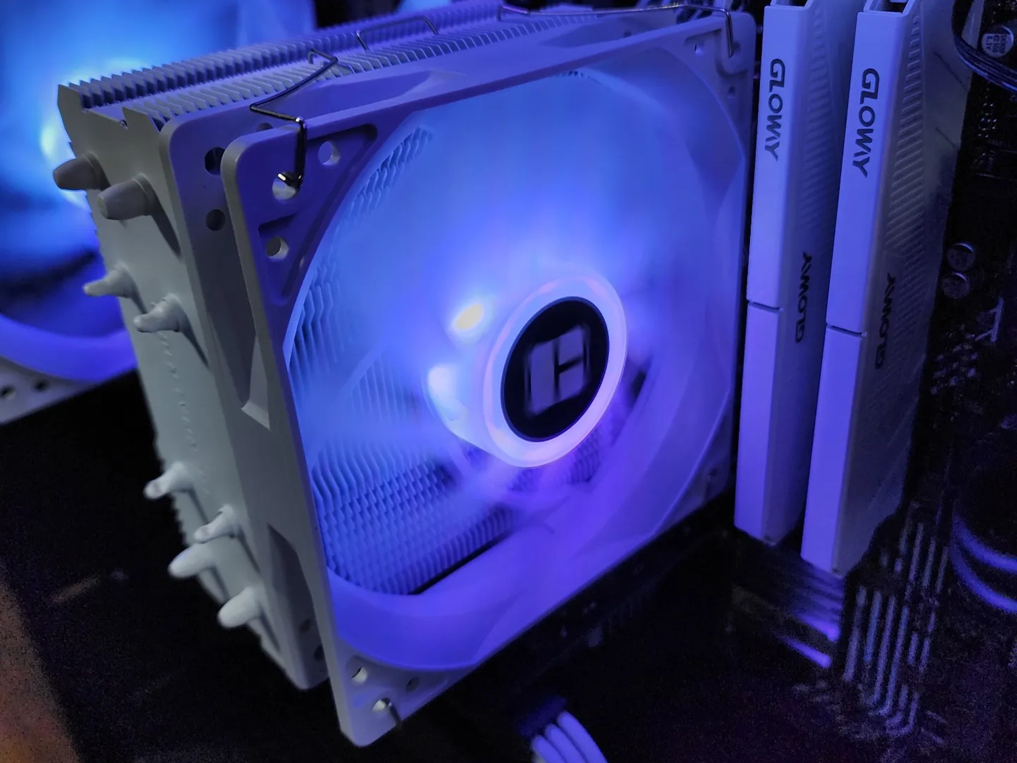 🖤💜🤍 GTX 1650 Super // Intel Core i3 10105F // Gloway 16GB 3200MHz