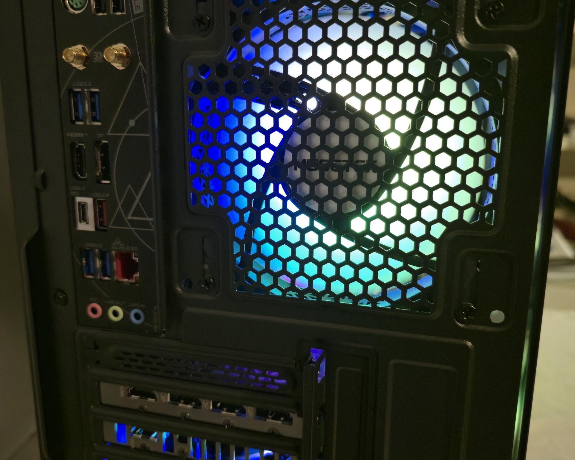 Small But Mighty (Tuf 5070TI - I7 14700K