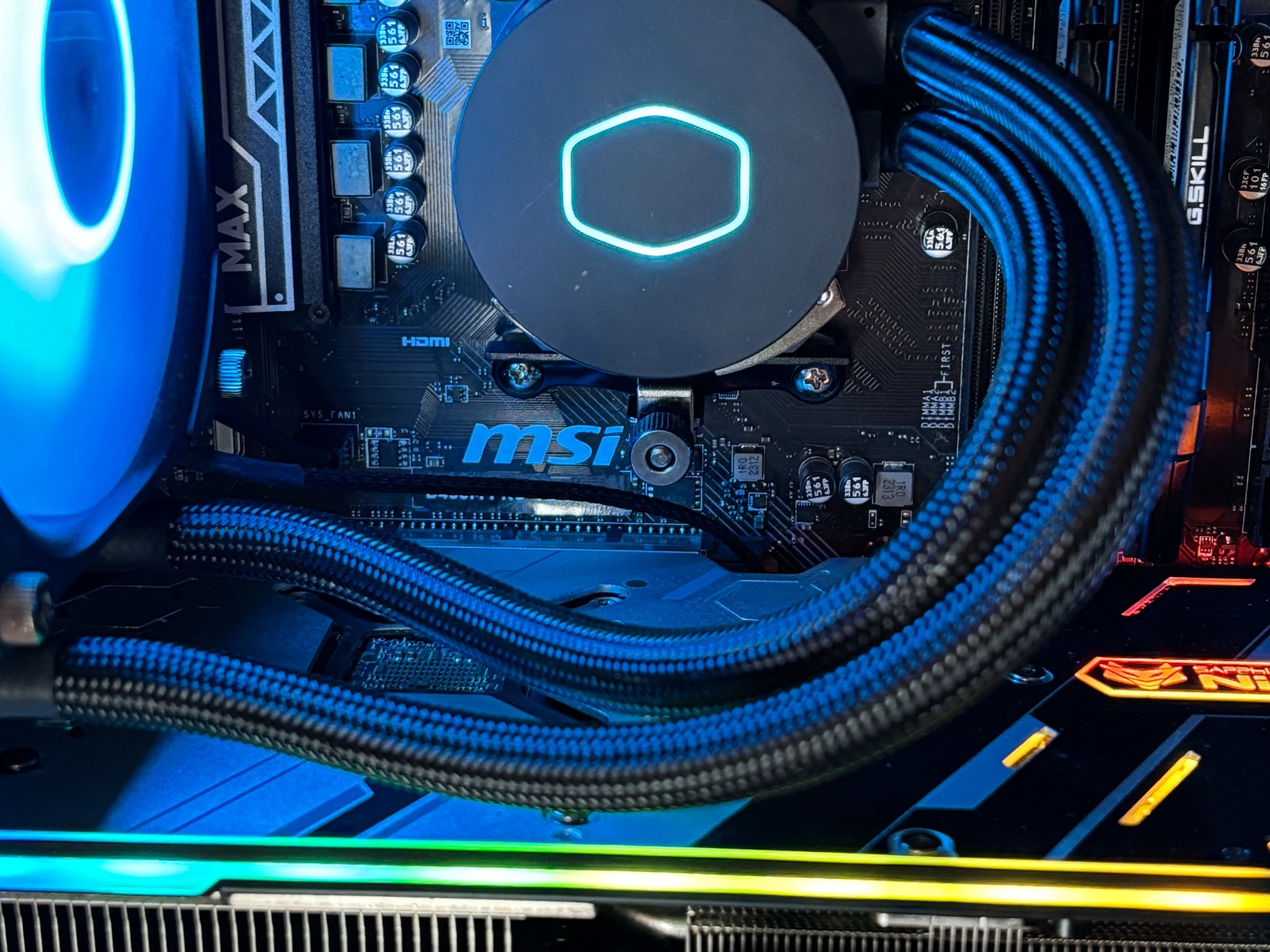 Micro Killer Custom Gaming PC - Ryzen 7 1800X / Radeon RX 5700XT