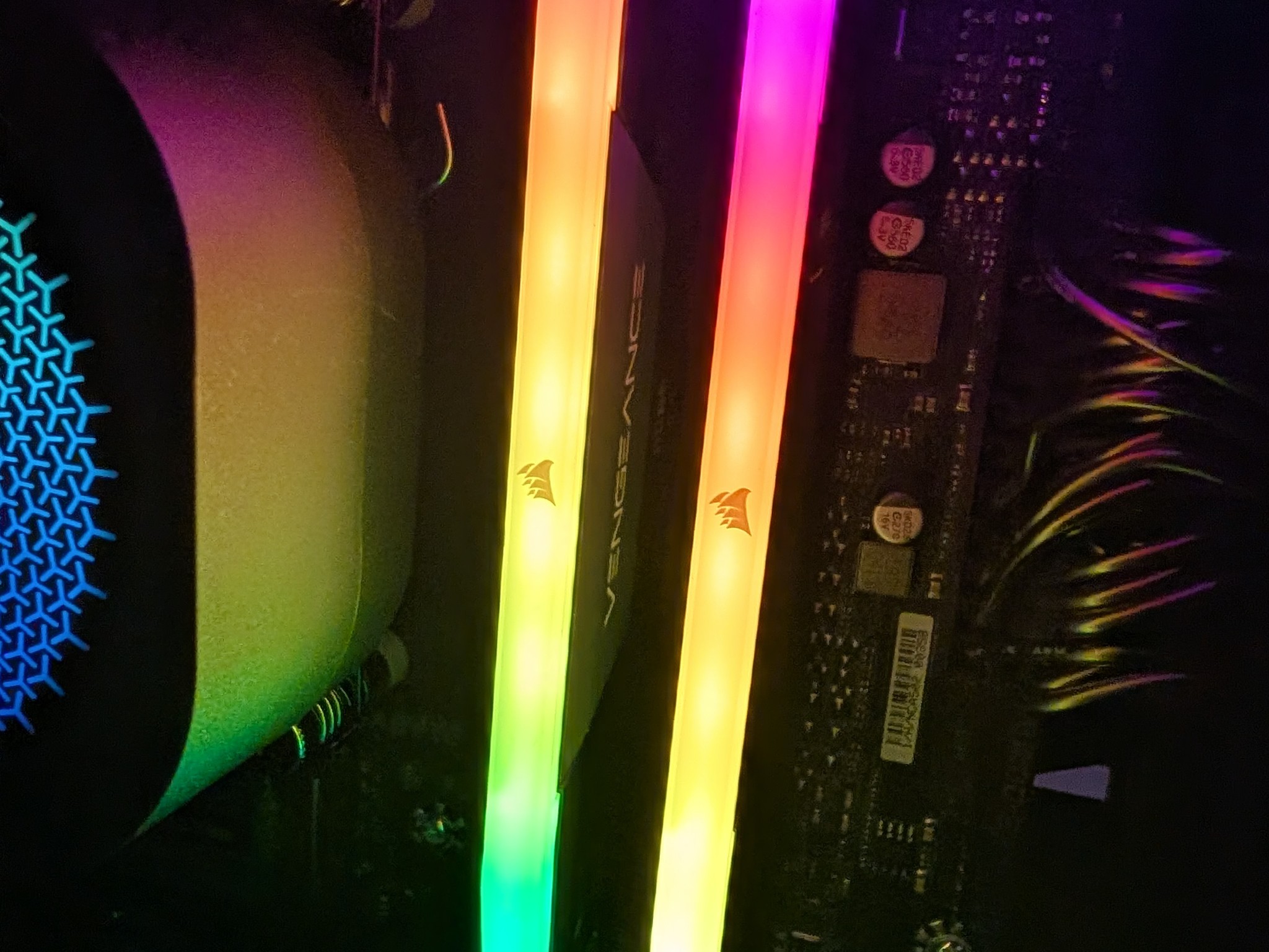 Corsair Vengeance RGB 32GB (2x16GB) DDR5 6000 CL30 RAM