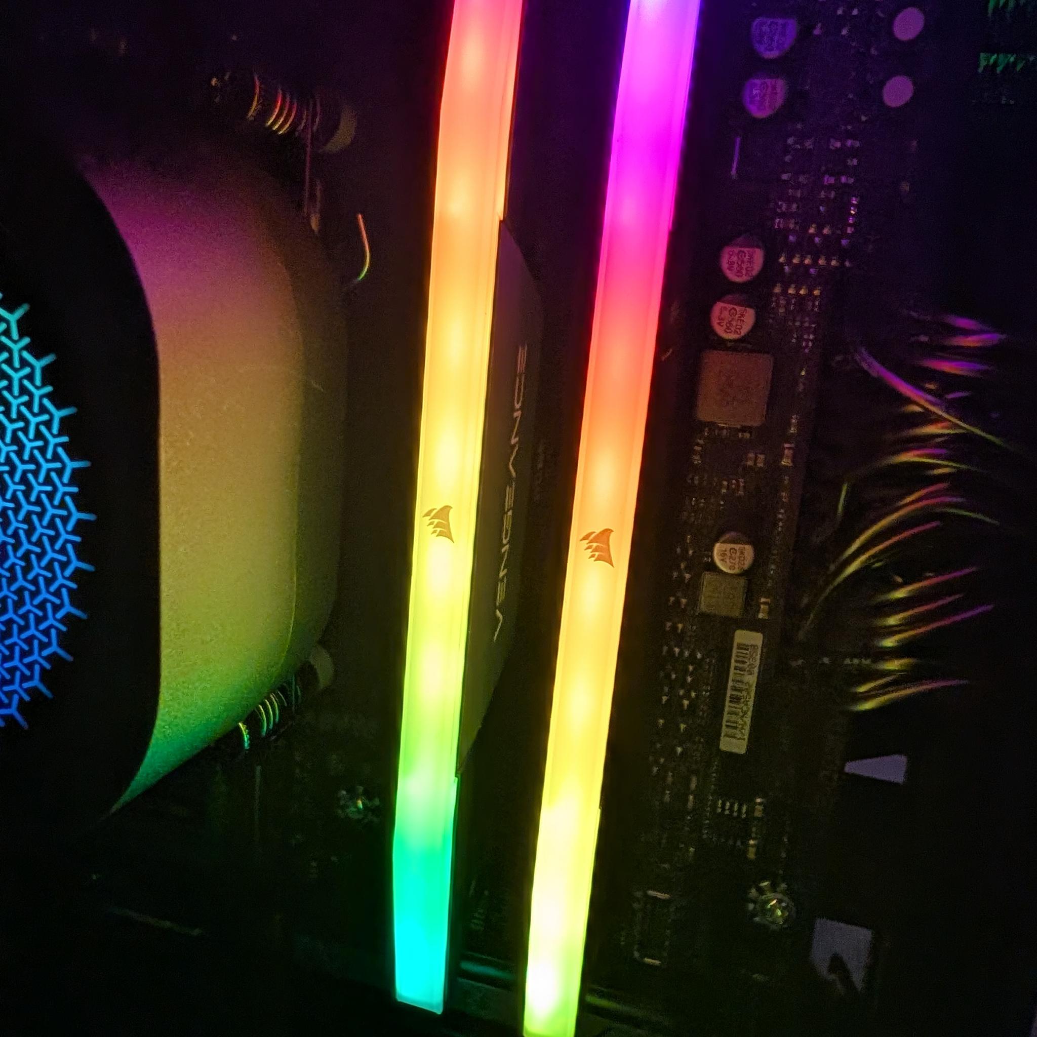 Corsair Vengeance RGB 32GB (2x16GB) DDR5 6000 CL30 RAM