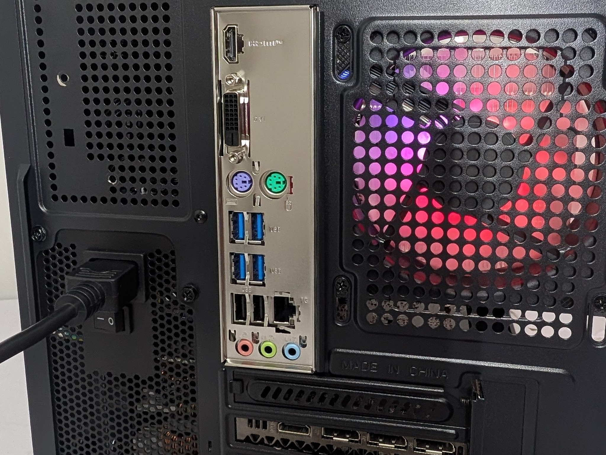 RTX 3070 | RYZEN 7 2700X | 16GB DDR4 | 500GB SSD | 650W