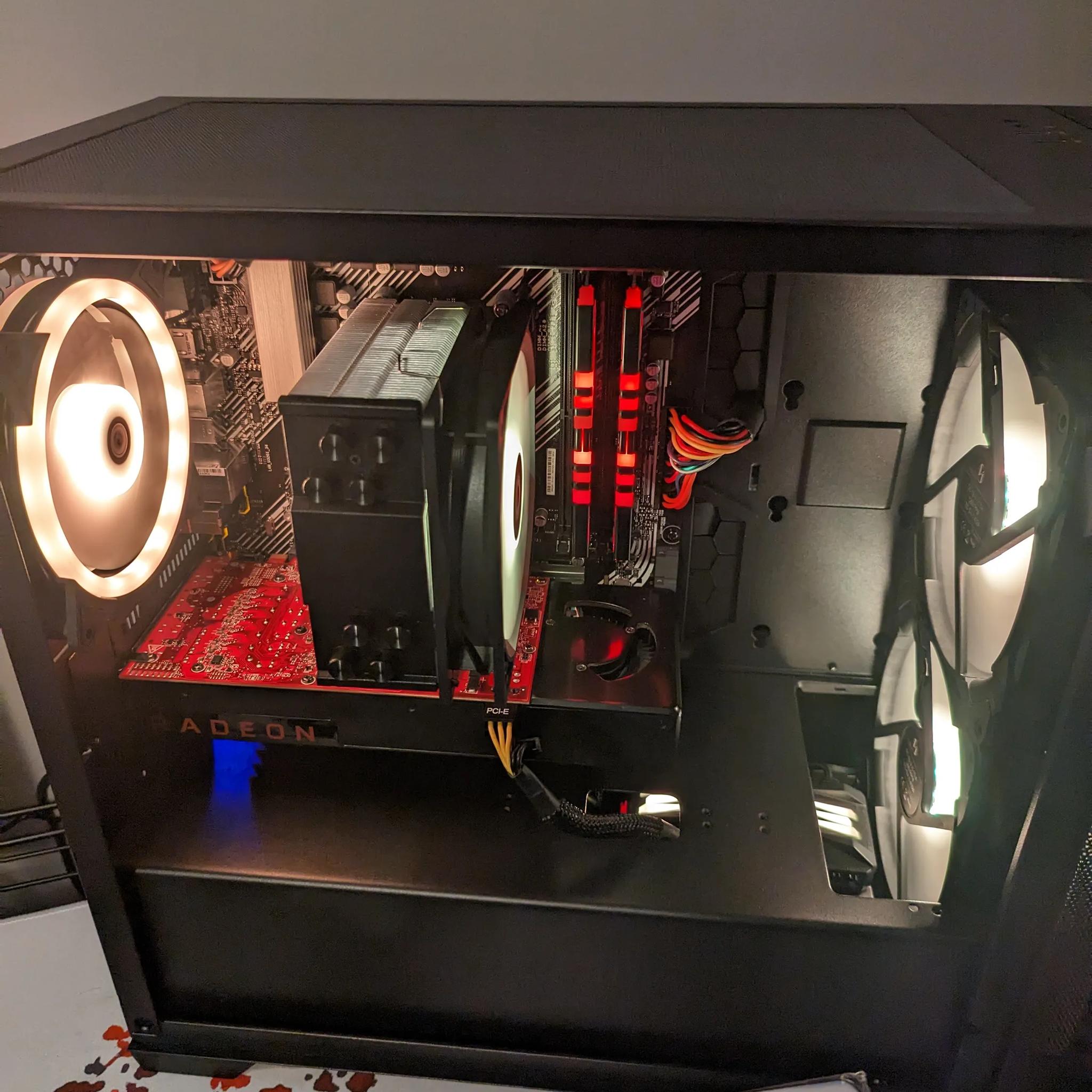 Gaming PC Ryzen 5 5500, 16GB DDR4, 512GB SSD, RX 570X 8GB