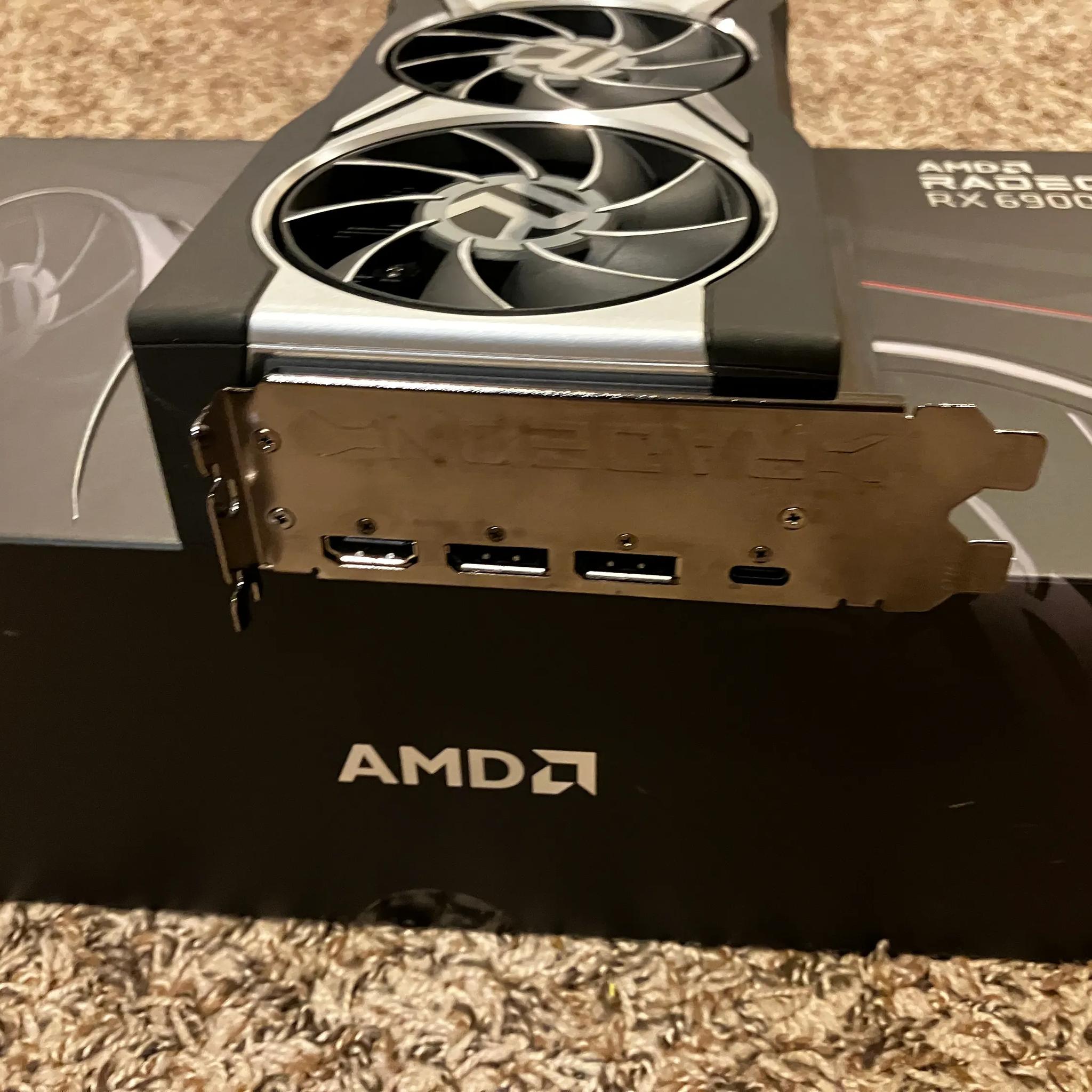AMD Radeon RX 6900XT
