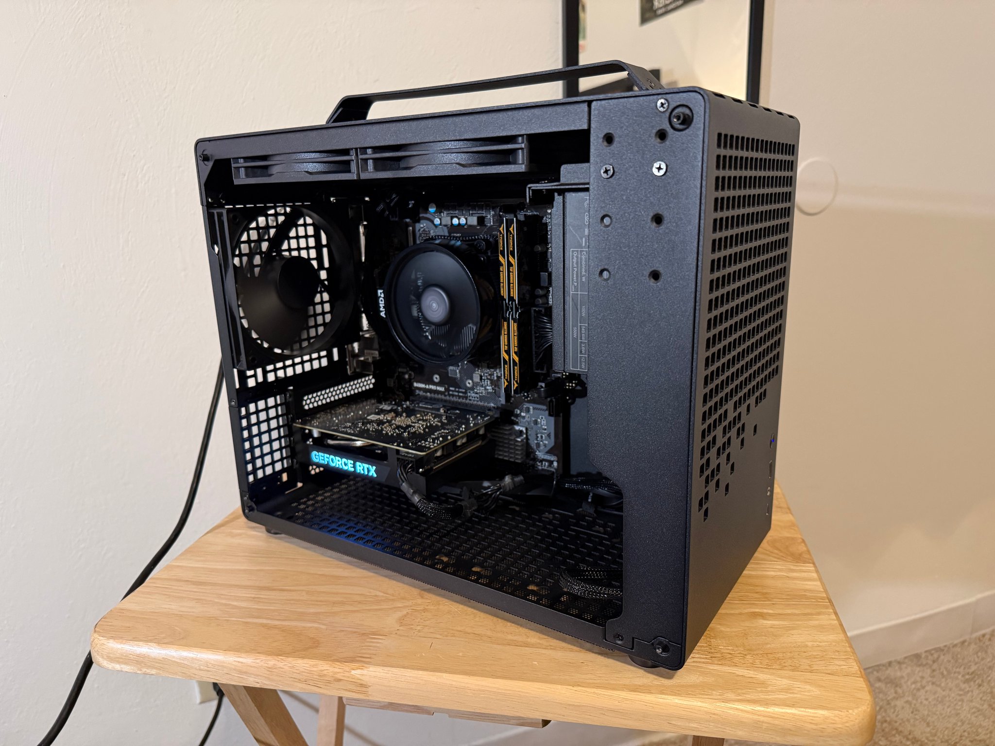 4060, Ryzen 5 5600X Gaming PC 1080p Beast, Small Profile