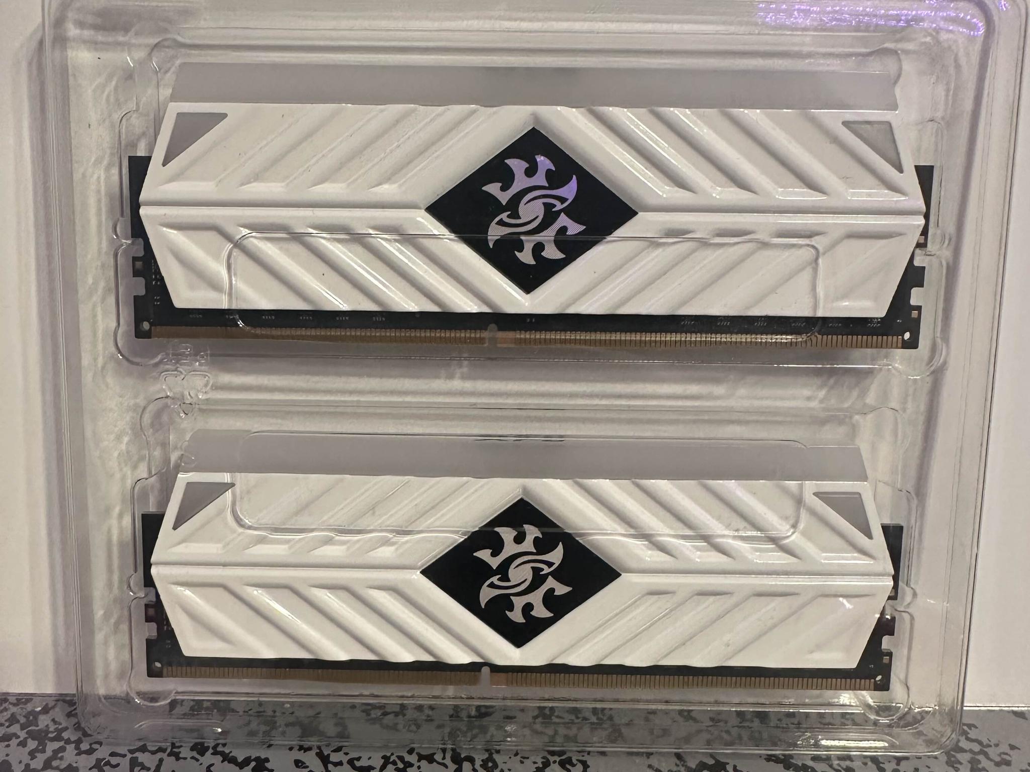3060ti FOUNDERS EDITION, RYZEN 5 3600, and 16gb DDR4 3200mhz kit
