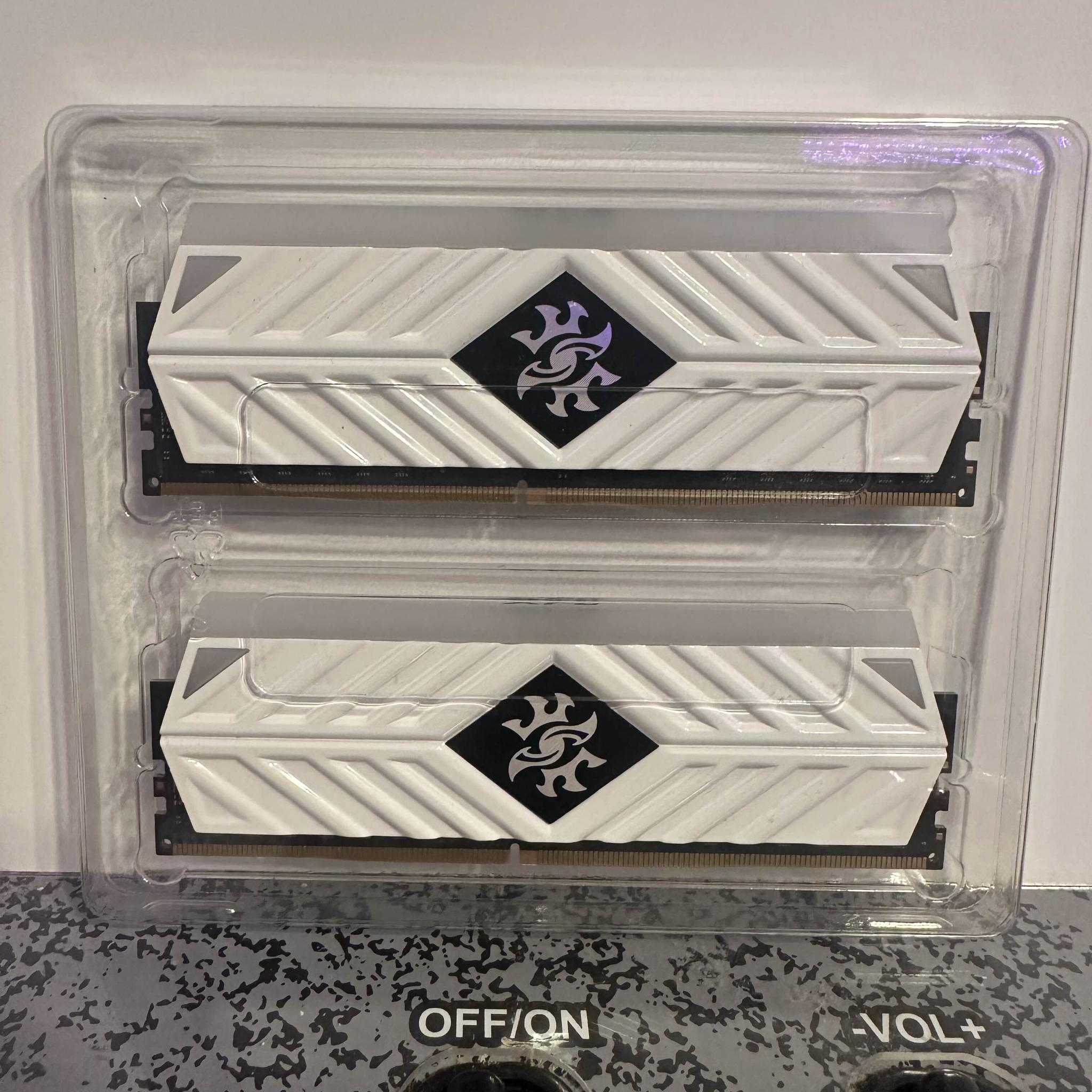 3060ti FOUNDERS EDITION, RYZEN 5 3600, and 16gb DDR4 3200mhz kit