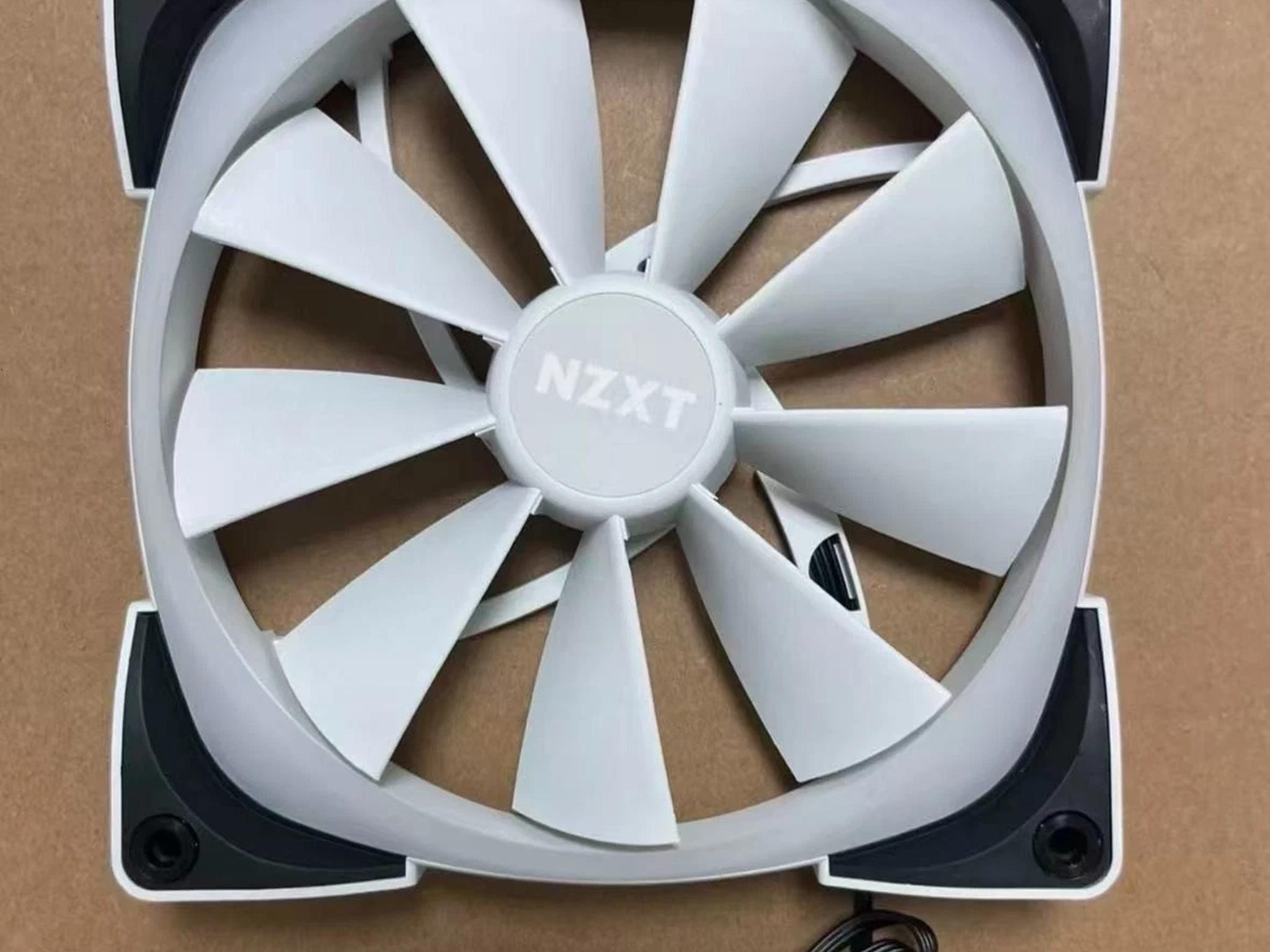 NZXT AER RGB 2 RGB Fluid Dynamic Bearing PWM 120mm Fan (White)