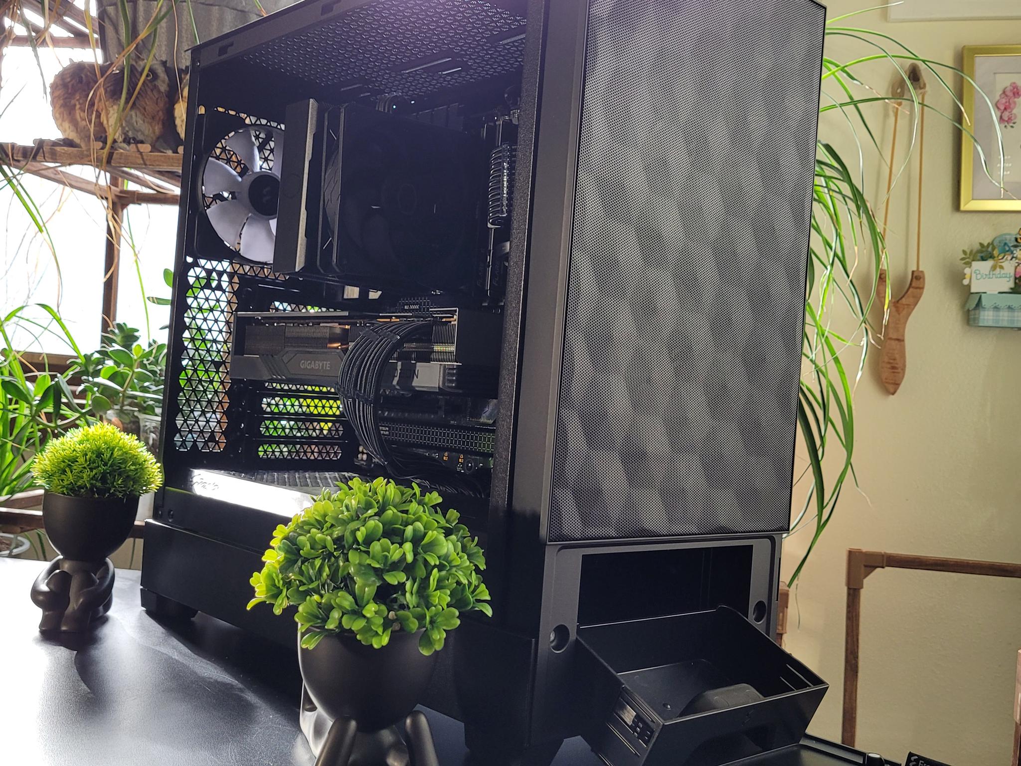 RYZEN 5 7600 | RX 7800XT | 32GB RAM | 2TB STORAGE | WINDOWS 11 ACTIVATED
