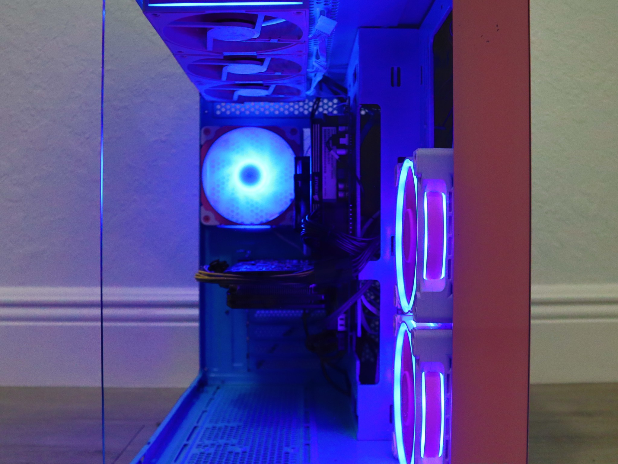 Gaming PC - GTX 970, I7-3770, 32GB DDR3, WIFI, BLUETOOTH, ARGB, BLUE, 128GB SSD, 250GB HDD.