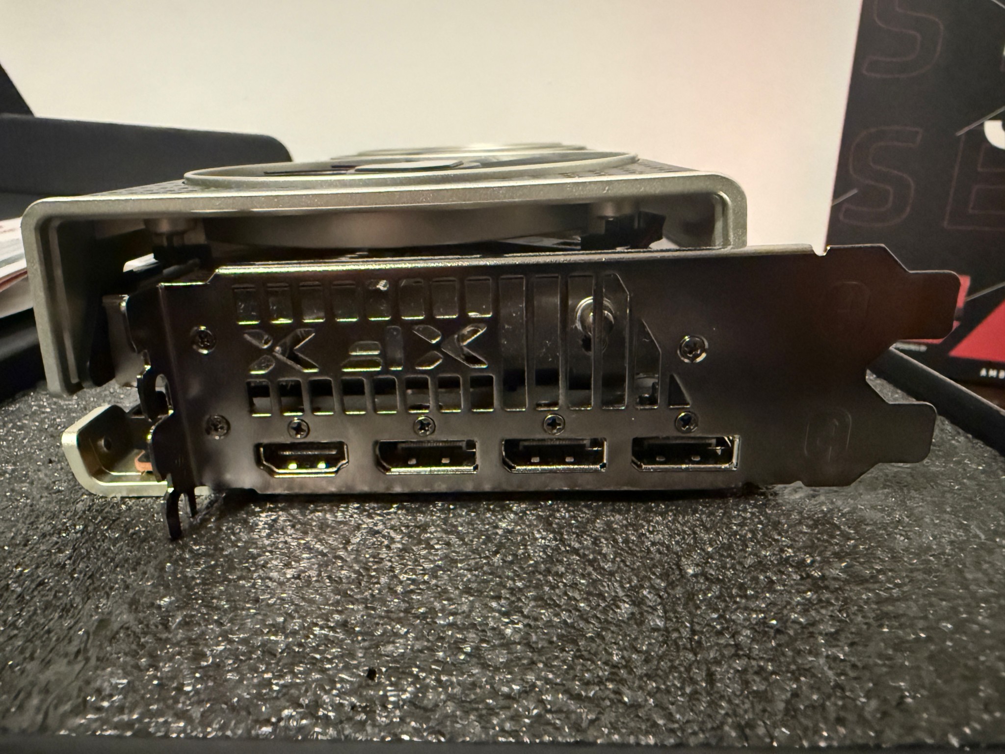 AMD Radeon RX 6800 XT 16 GB - EXCELLENT CONDITION - XFX Speedster MERC 319 CORE