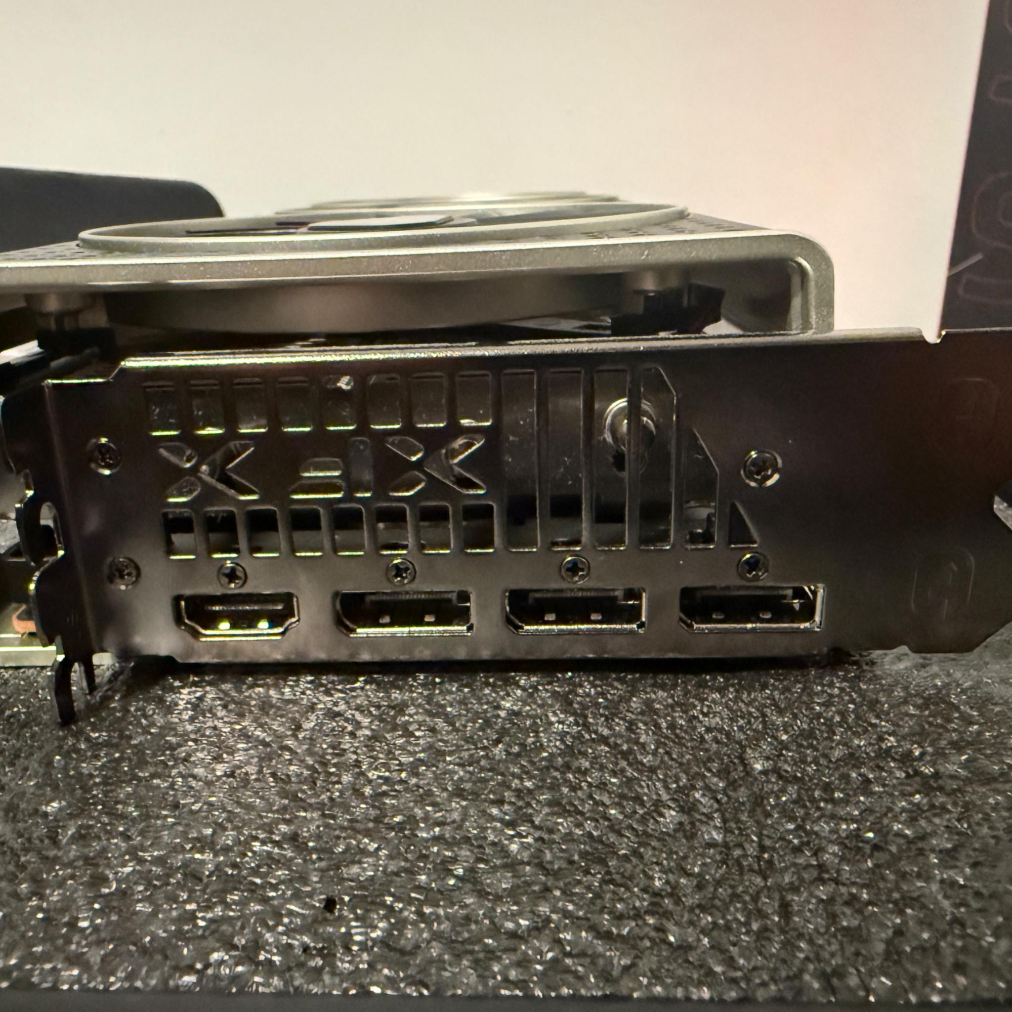 AMD Radeon RX 6800 XT 16 GB - EXCELLENT CONDITION - XFX Speedster MERC 319 CORE