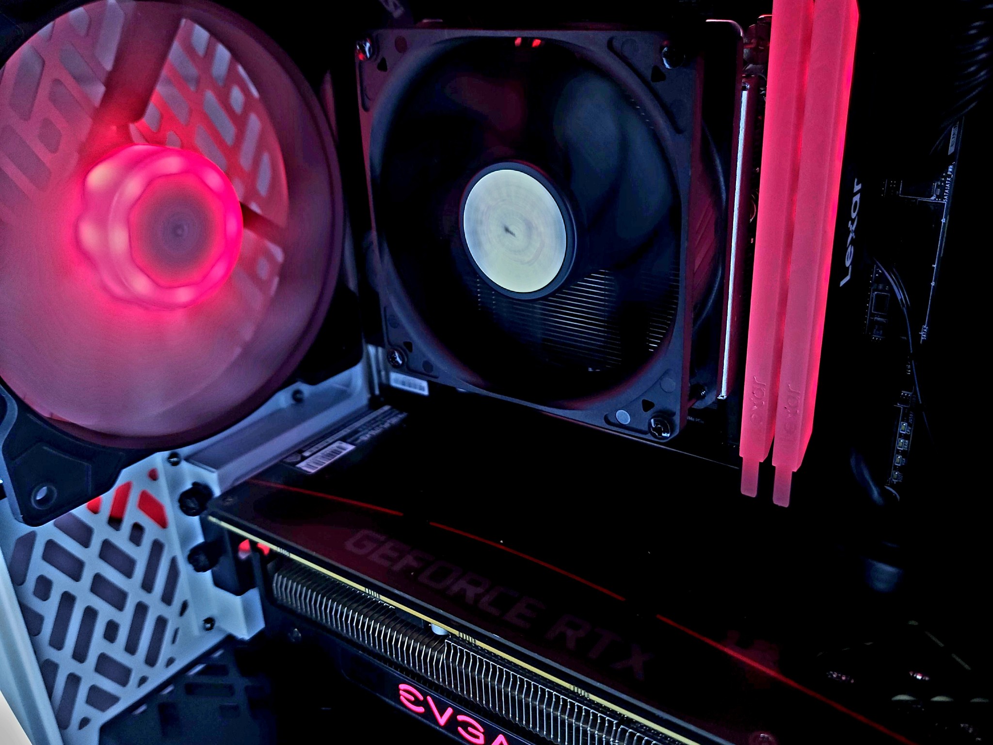 ❤️🤍 RTX 3070 // Core i7 10700 // 16GB 3600MHz // 1TB NVMe Gen 3