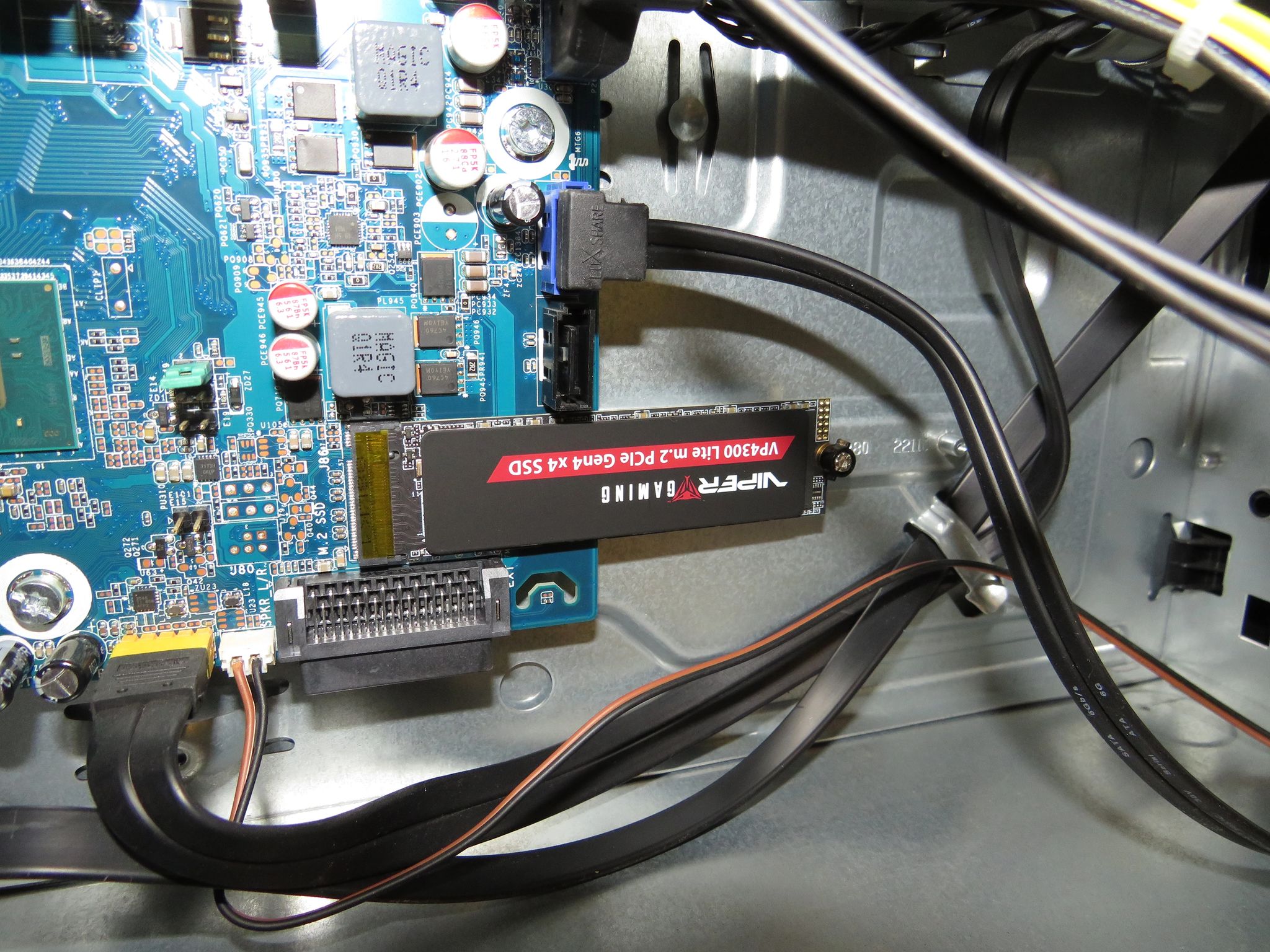 Cheap high refresh rate 1080p gaming! GTX 1660 Super and i5-7500 plus 1TB NVME SSD