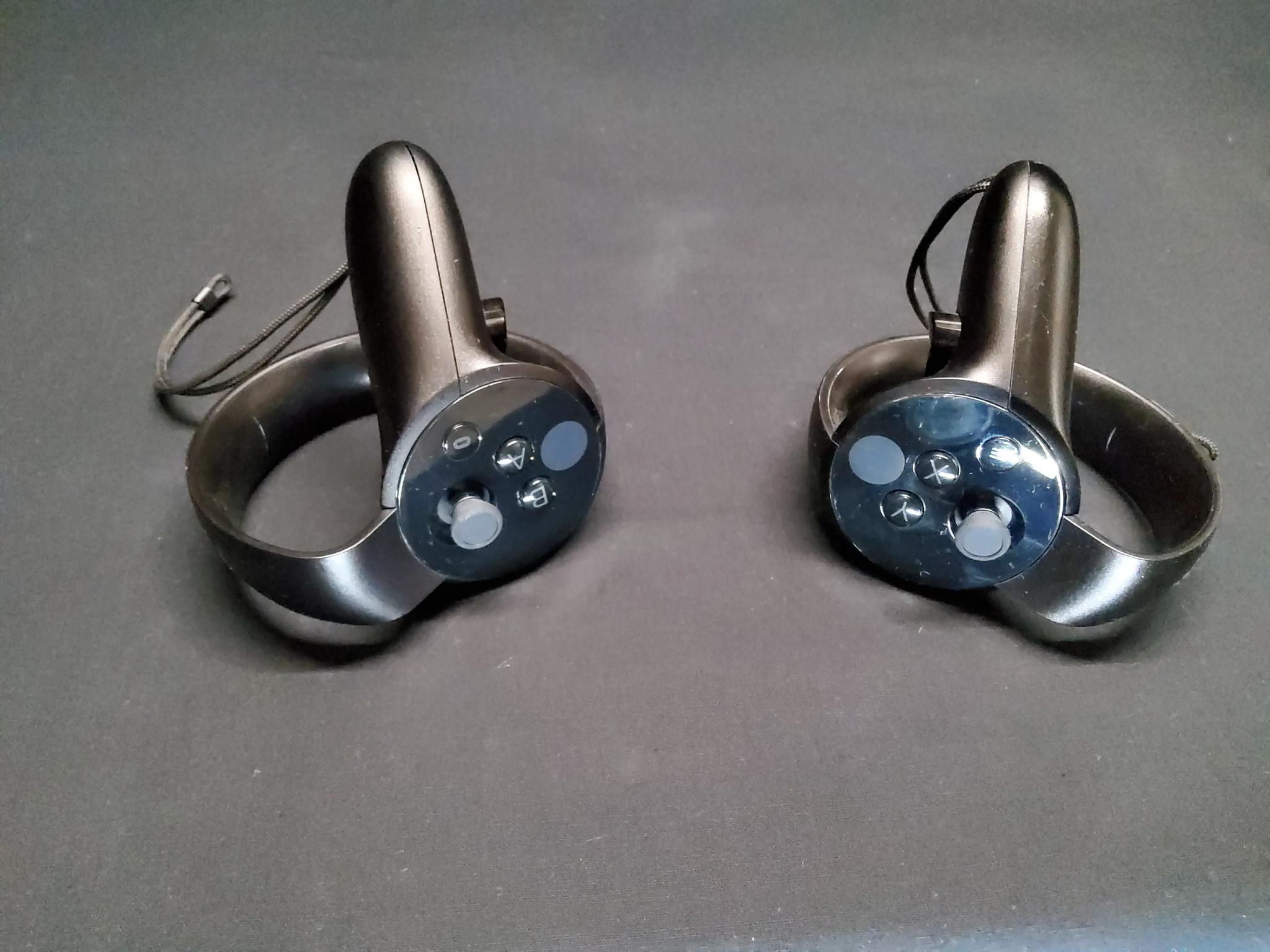 Oculus Rift Bundle 3 Sensor 2 Touch Controllers Extra Soft Mask