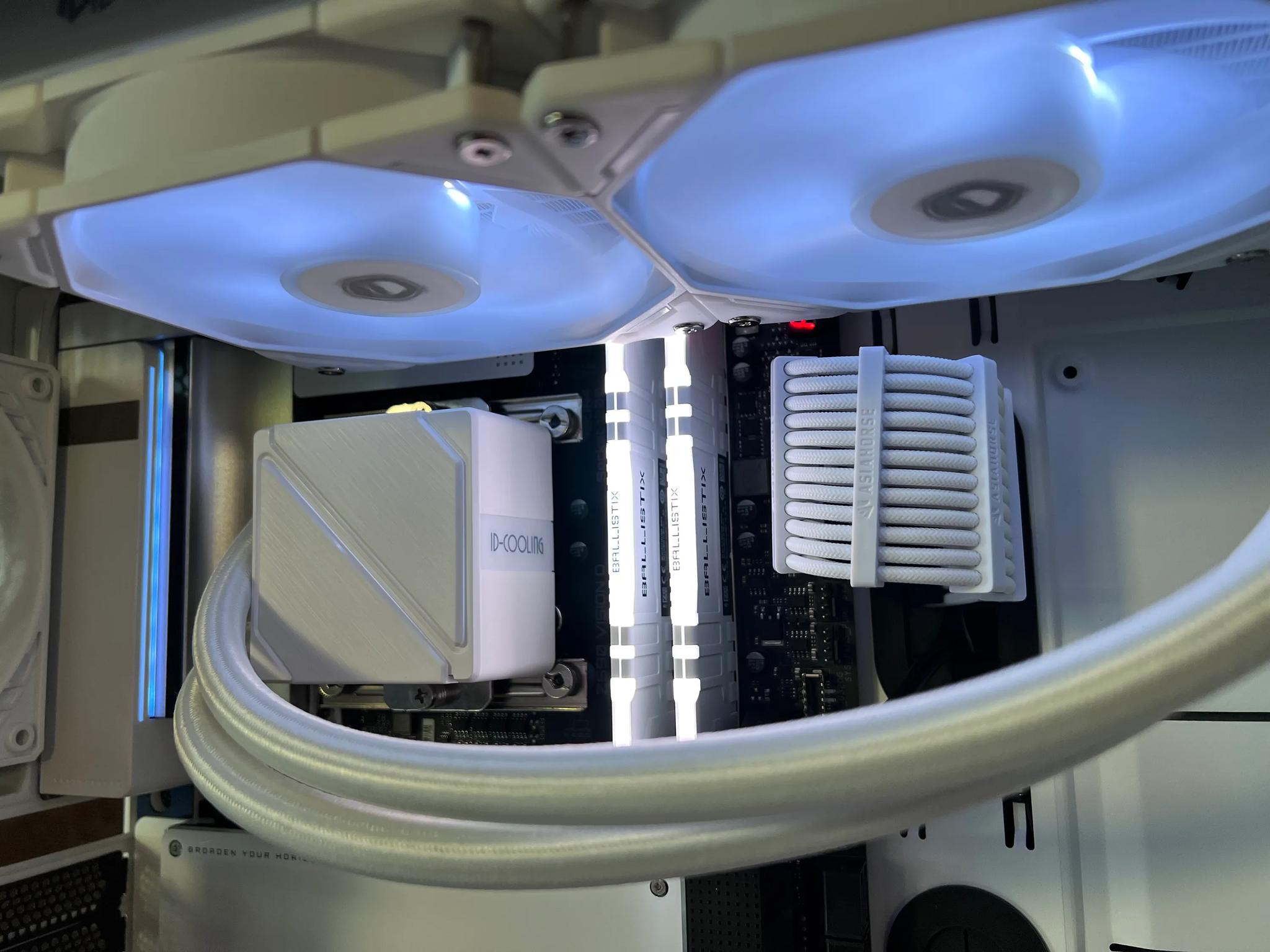 🤍 Minimal White PC Build | Intel i7-10700K 🤍