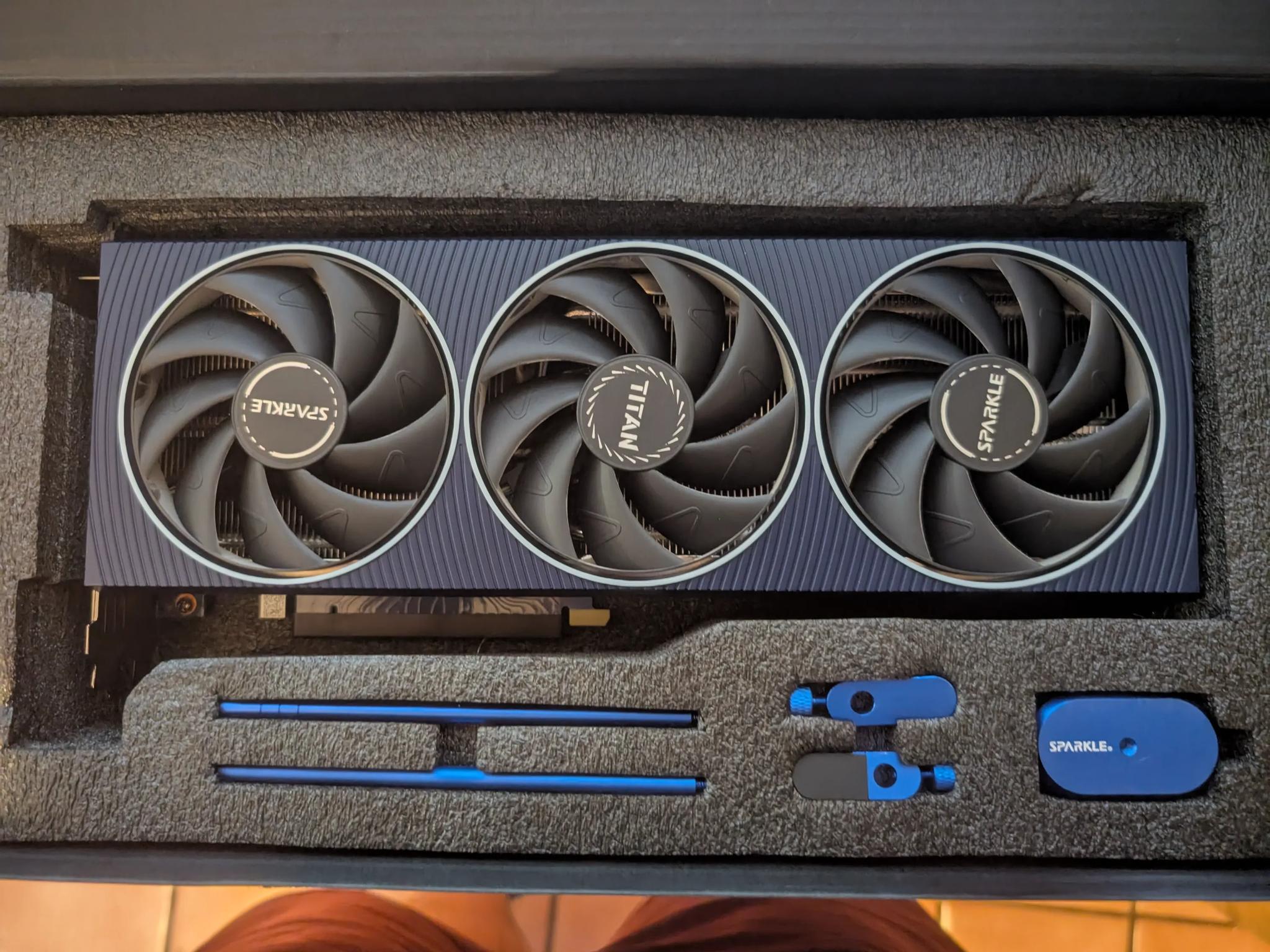 Intel ARC 770 16GB Sparkle Titan OC Edition