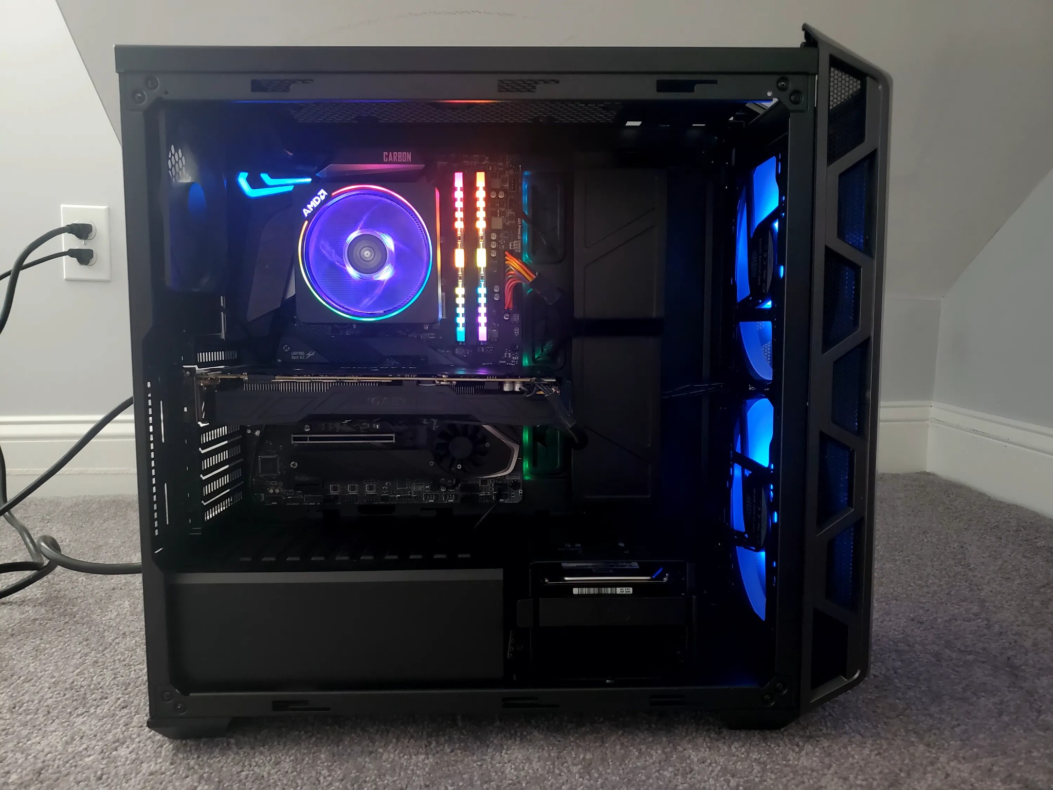 Pc- ryzen 7 3800x - Gtx 1080 oc - msi x570 gaming carbon - 16 Gb Ram rgb - samsung 500GB M.2 ssd