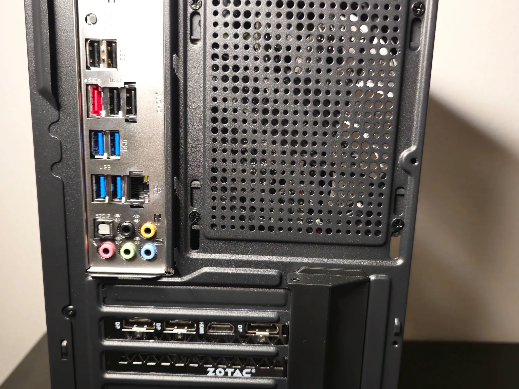 Budget 1080p // i7 5820k // RTX 2070 Super // 16GB DDR4 // 512GB SSD + 3TB HDD
