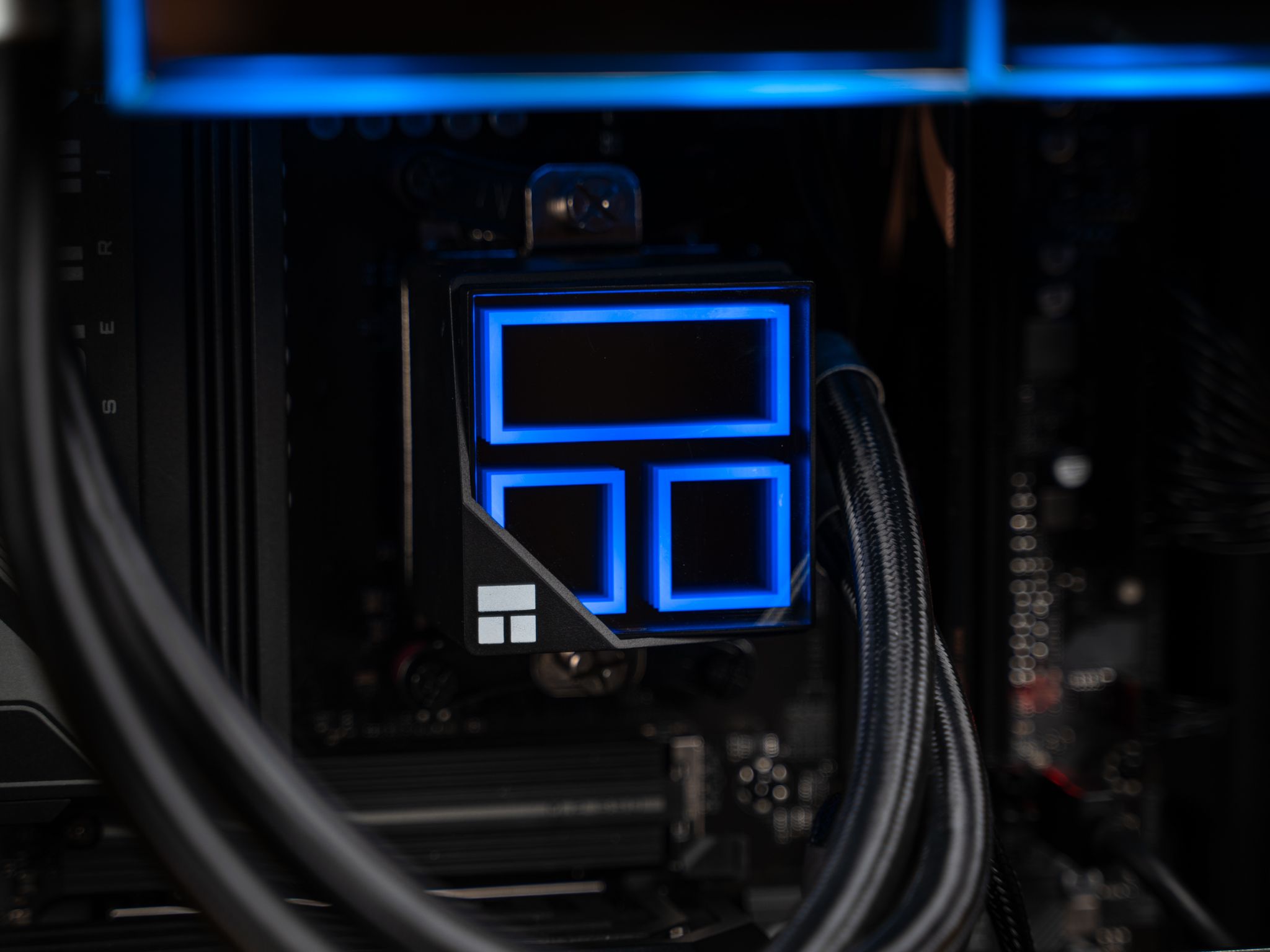 “SynthelisS” RTX 4070 Super Ryzen 5 7600X 32GB Windows 11 1TB 4K Gaming Workstation PC