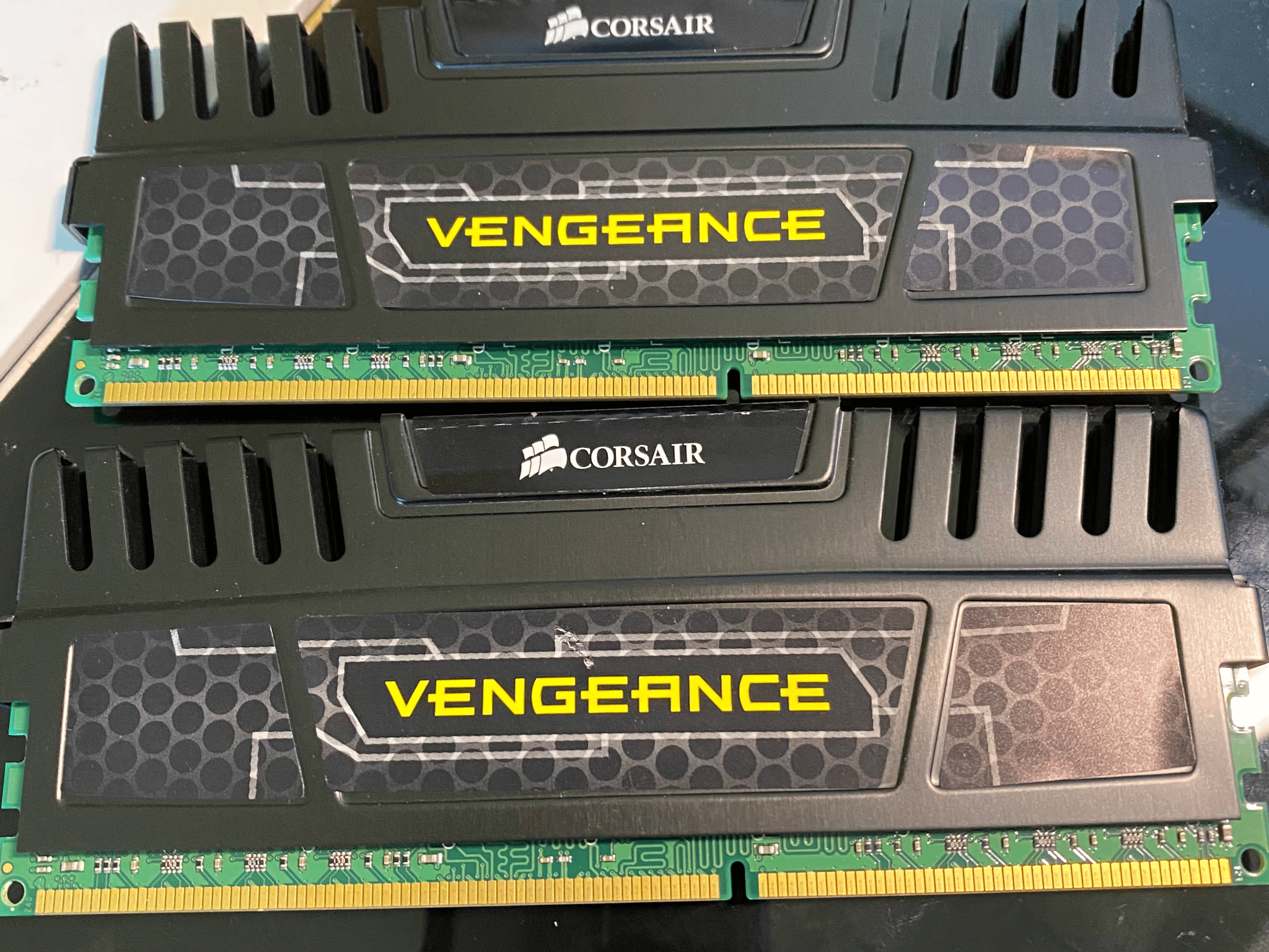 Corsair Vengeance DDR3 1600MHz & EVGA BQ 600W Combo