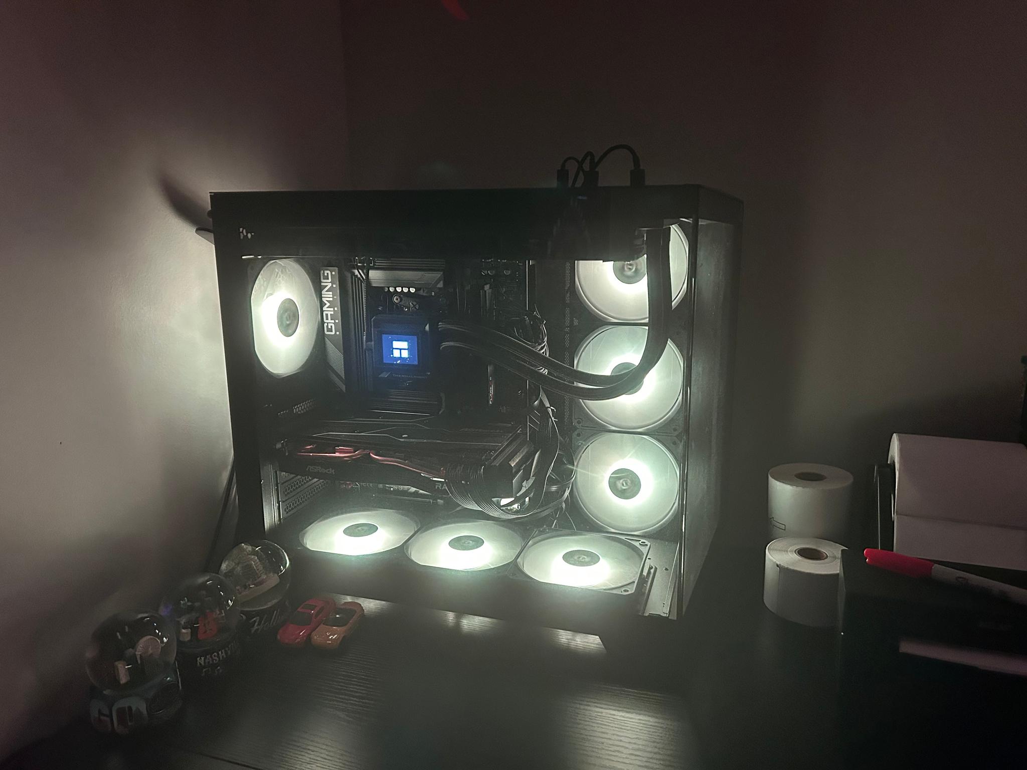 RX 6700 XT / Ryzen 7 7700x / 32gb Ram / 2tb SSD Storage / ULTIMATE 1440p WATER COOLED Gaming PC!