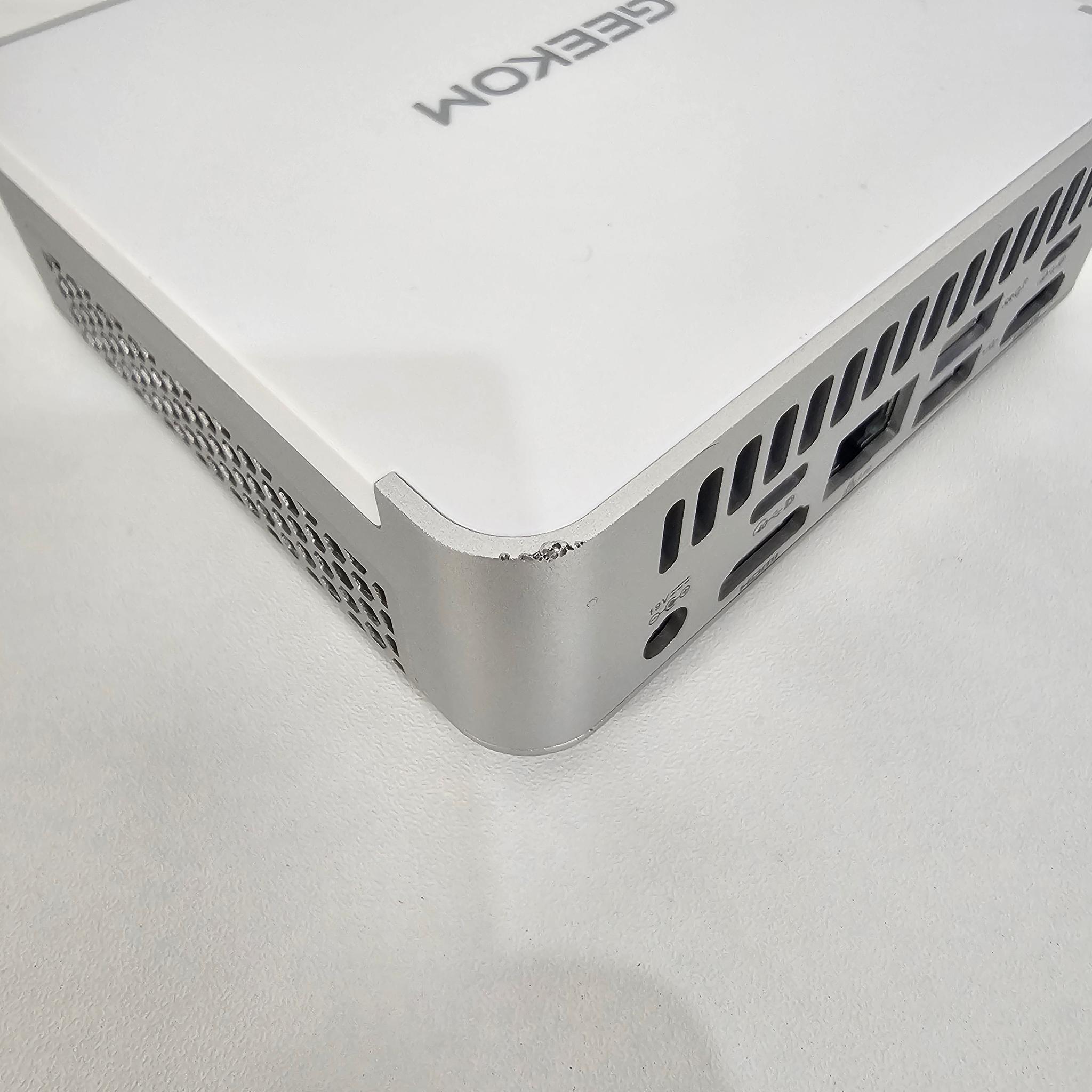 Geekom XT13 Pro Intel i9 13900H, 32GB Ram