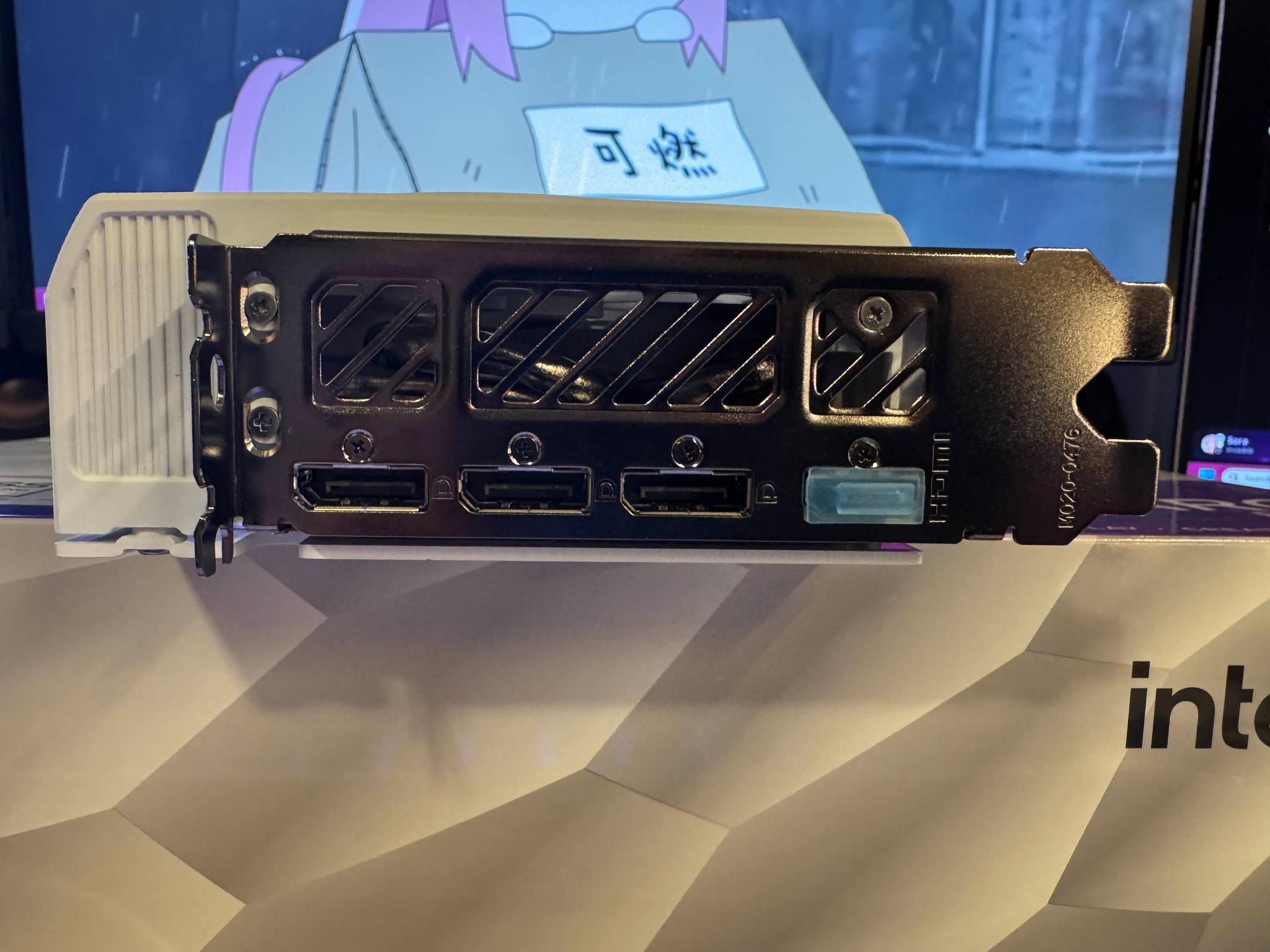 ONIX LUMI Intel Arc B580