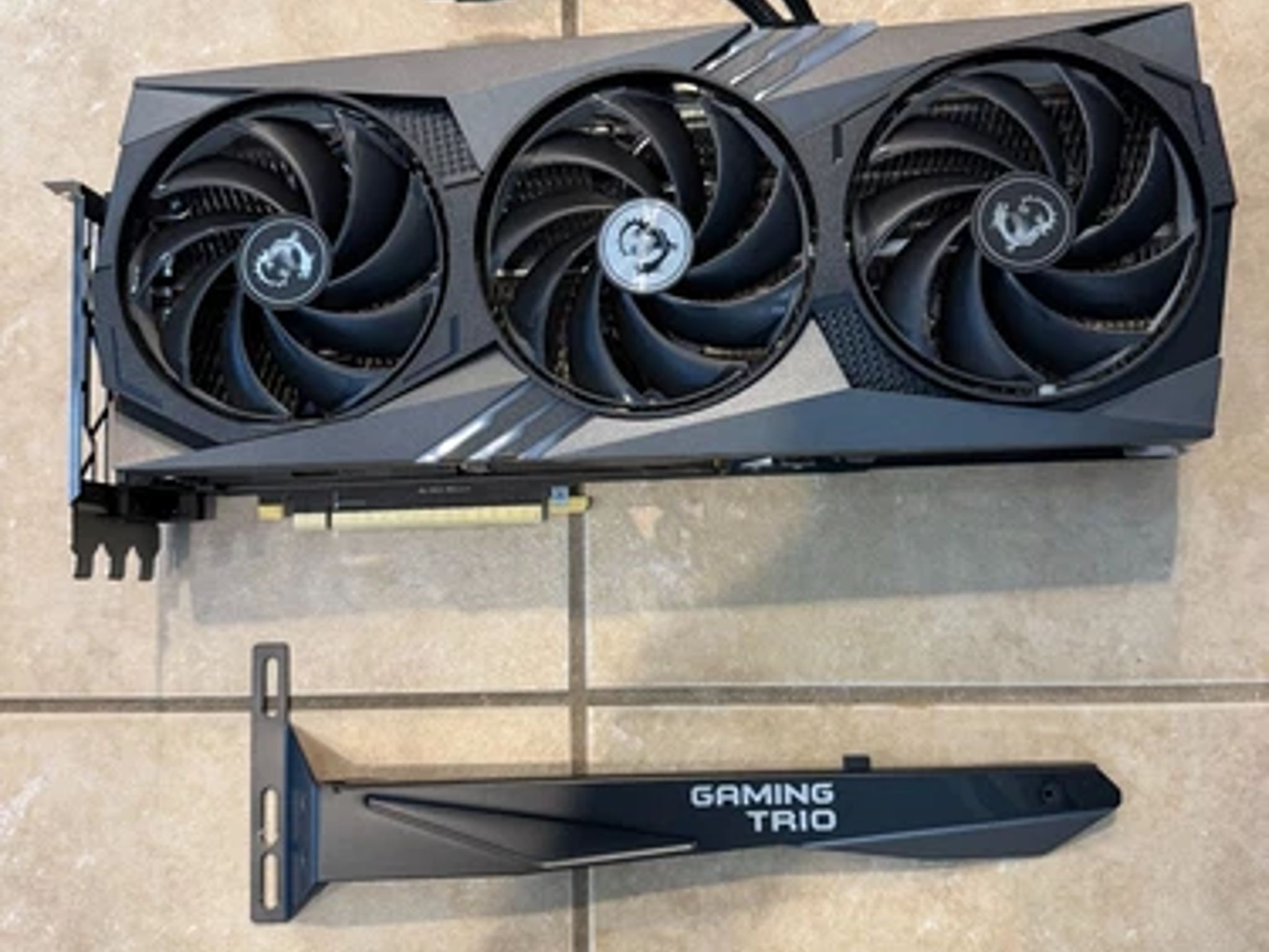 MSI GAMING X TRIO GeForce RTX 4070 Ti