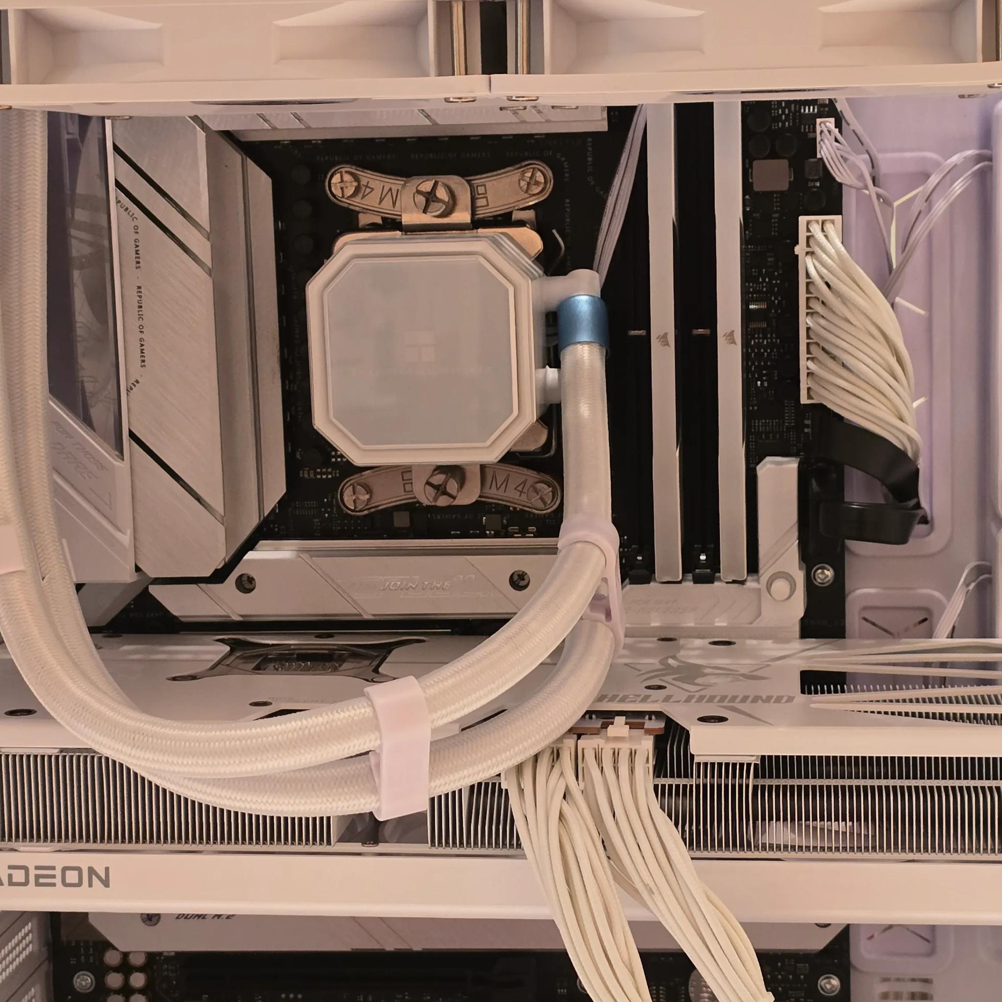 💥Versatile White PC💥 RX 9070XT | Ryzen 9 7900X | 32GB DDR5 | 1TB NVME M.2 | Windows 11 Pro