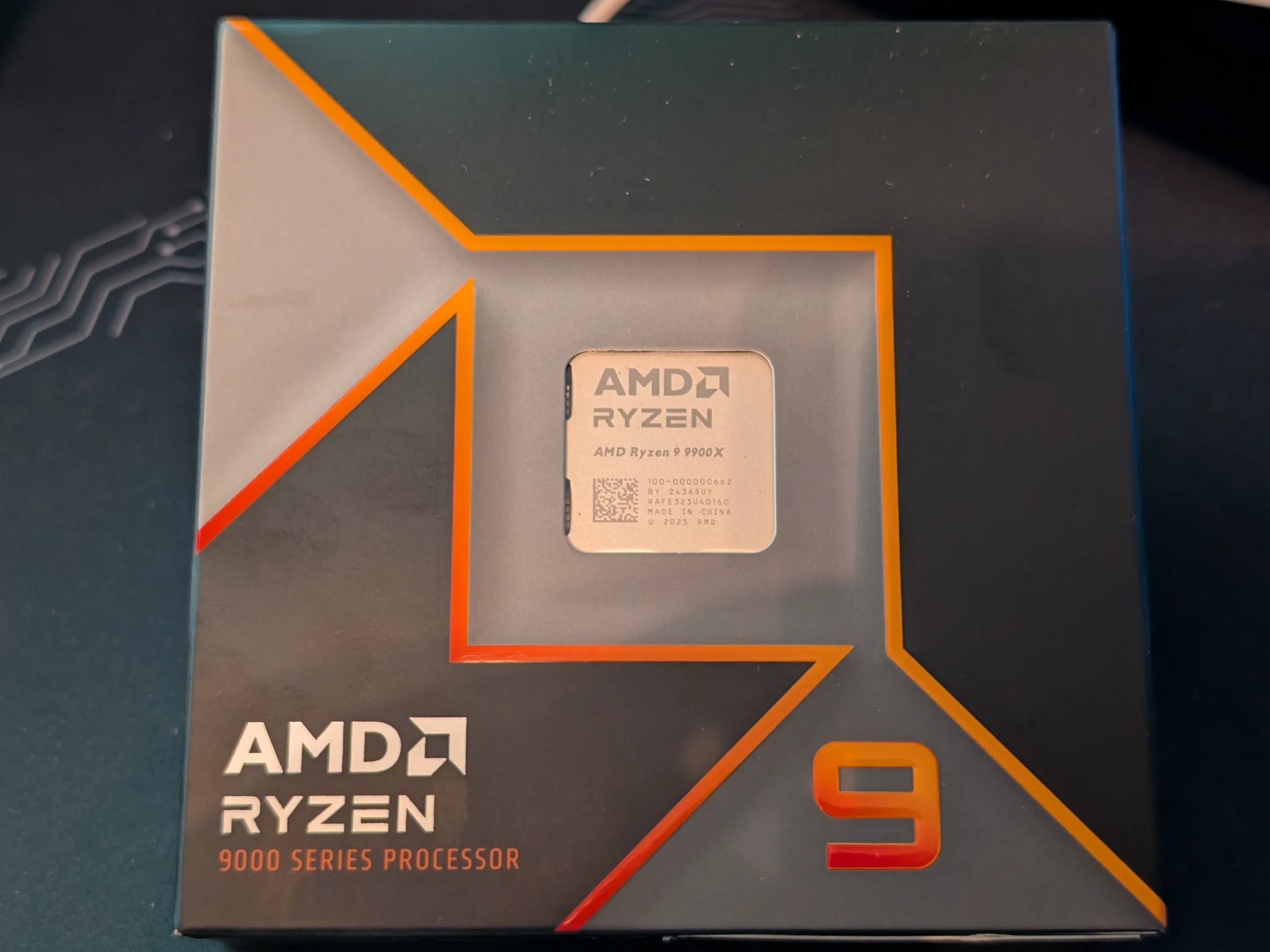 BNIB AMD RYZEN 9 9900X FACTORY SEALED