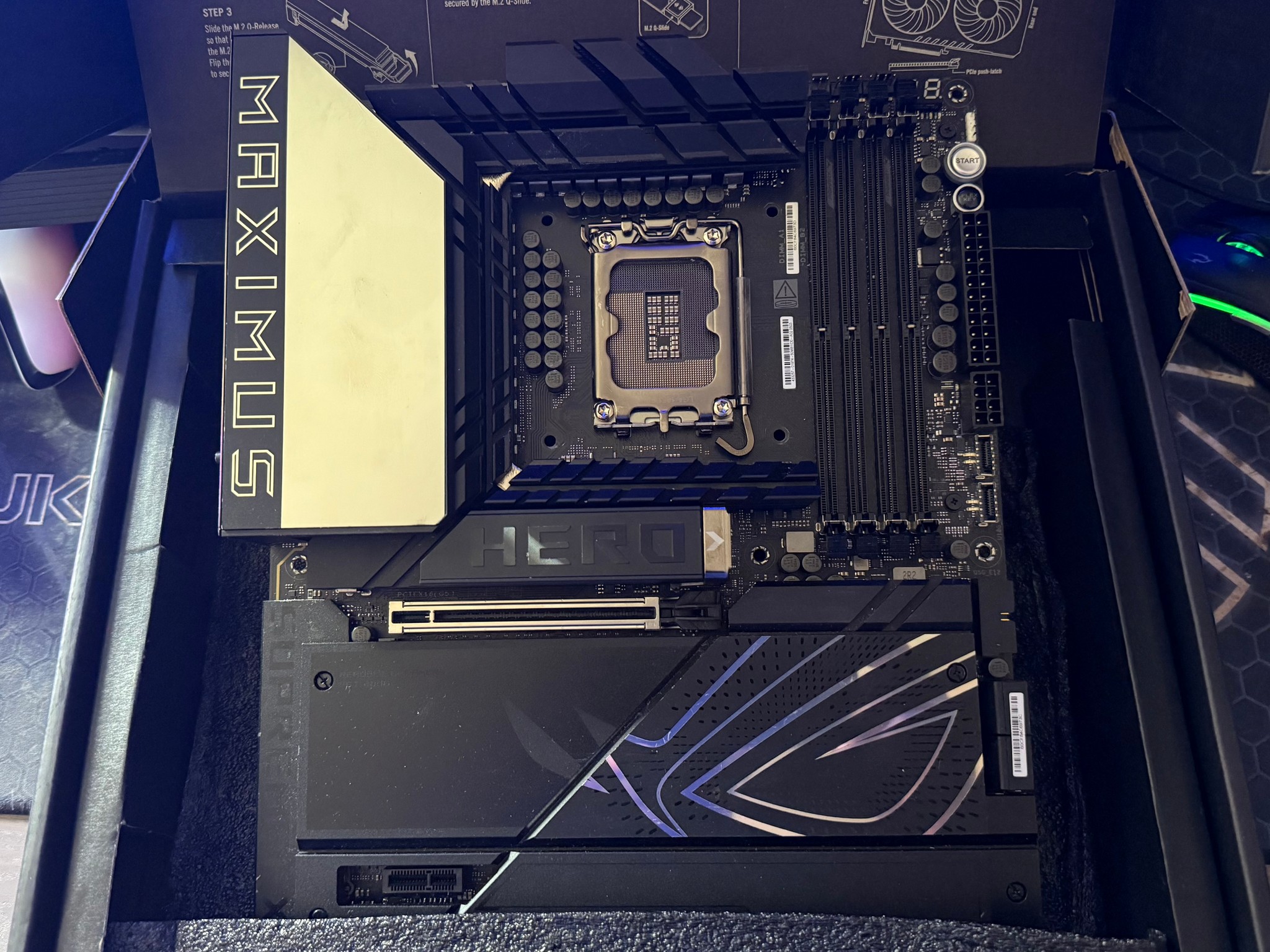 ROG MAXIMUS Z890 HERO