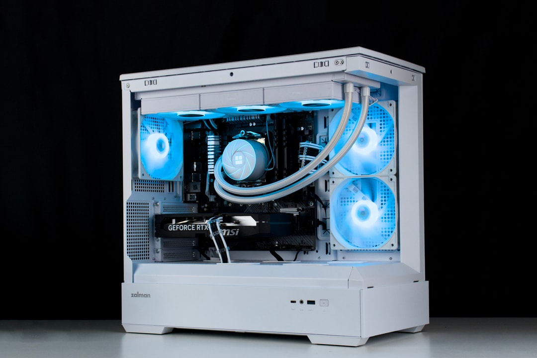 🧊❄️🧊 White Gaming PC – RTX 5060 TI, Ryzen 7 5700X, 32GB RAM