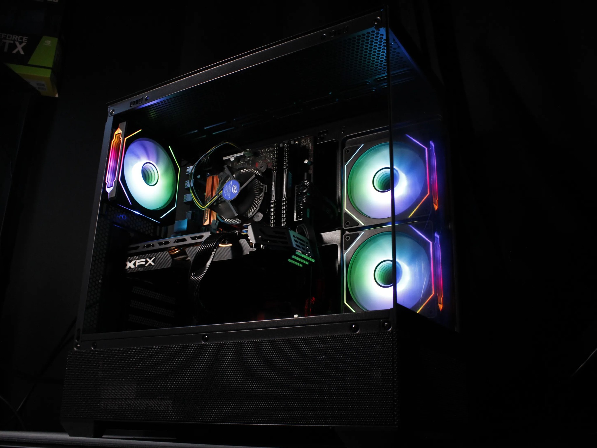RGB Gaming PC [RX 580 8gb] [16gb DDR4 Ram]
