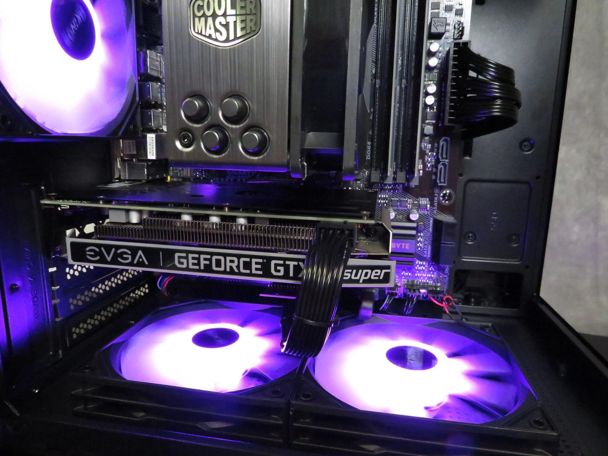Entry level GAMER: Ryzen 5 2600X + GTX 1660 SUPER + 16 GB DDR4 + 1 TB NVME SSD